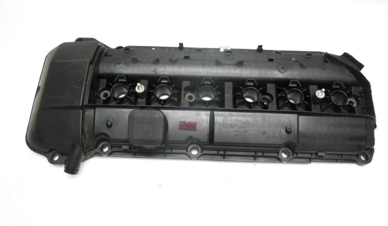 2003 BMW 525i (E39 E60) 2.5L MOTOR M54 ENGINE CYLINDER HEAD VALVE COVER — exact item pictured