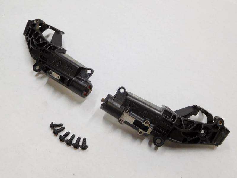 2006 BMW Z4 (E85) LEFT & RIGHT CONVERTIBLE TOP STRIKER CATCH LATCH SET (2) — exact item pictured