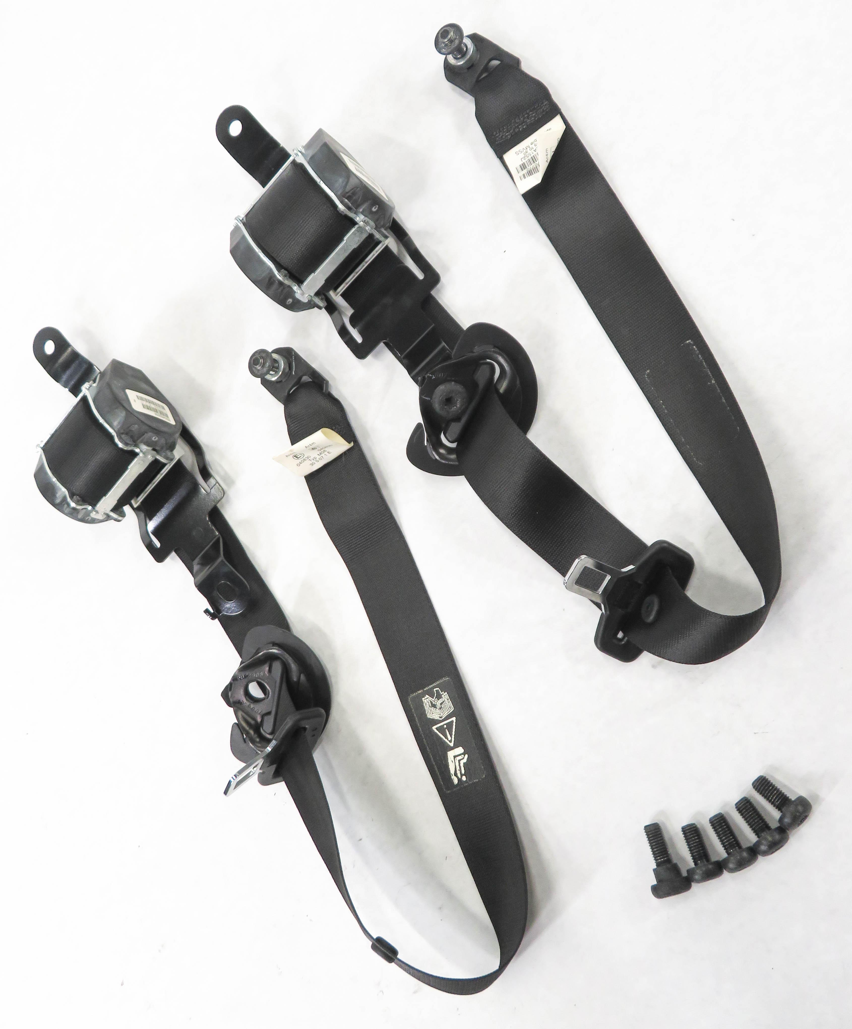 2007 BMW X5 (E70) REAR 2nd SECOND ROW SEATBELT BUCKLE RETRACTOR SET-2 (BLACK) — exact item pictured