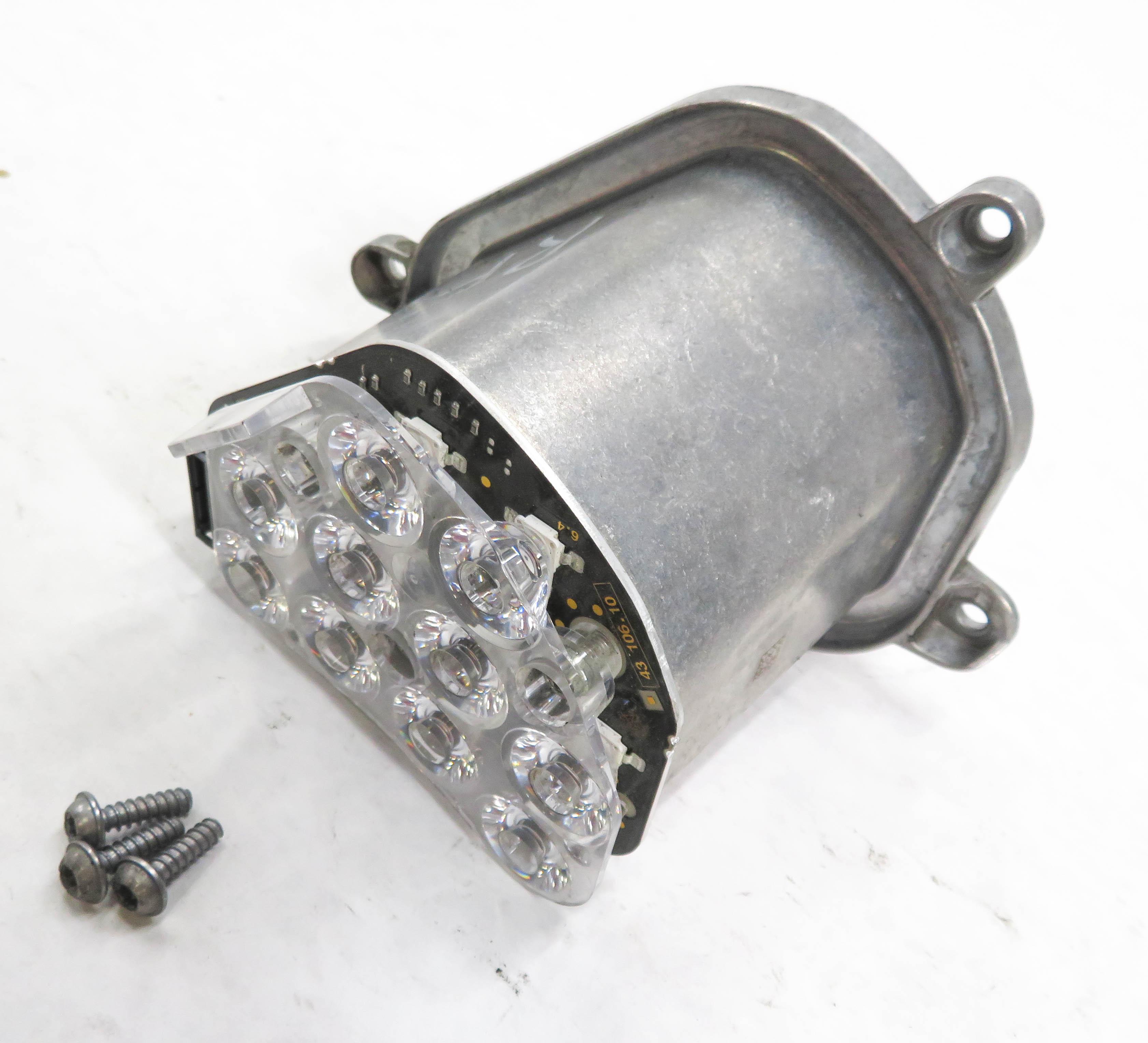 2011 BMW 550GT (F07) FRONT RIGHT PASSENGER LED HEADLIGHT LAMP TURN SIGNAL MODULE — exact item pictured