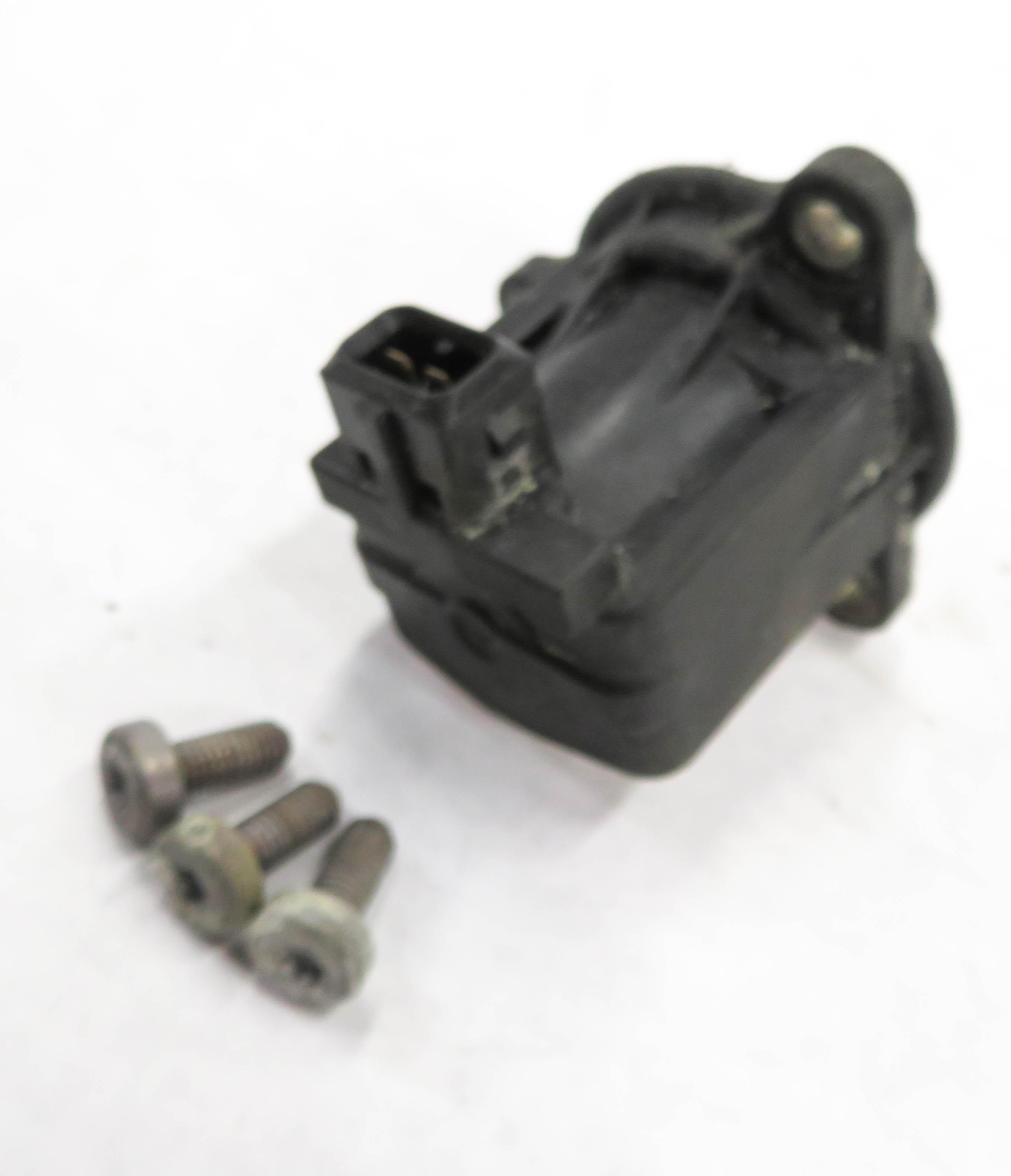 2011 BMW 550iGT (F07) 4.4L TWIN TURBO ENGINE TURBOCHARGER BLOW OFF VALVE. — exact item pictured