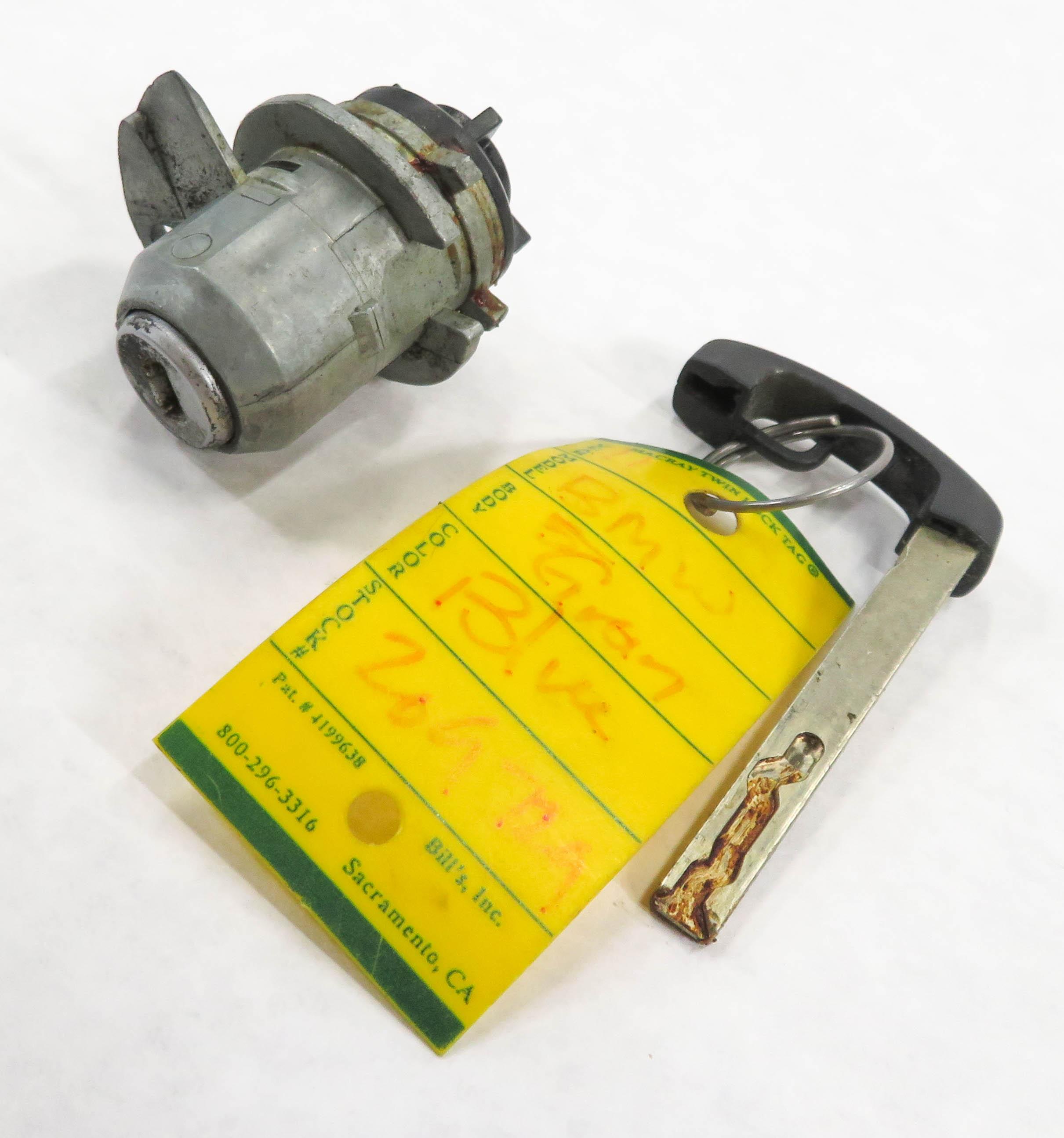 2011 BMW 550iGT (F07) LEFT FRONT DRIVER DOOR HANDLE LOCK CYLINDER w/ KEY — exact item pictured