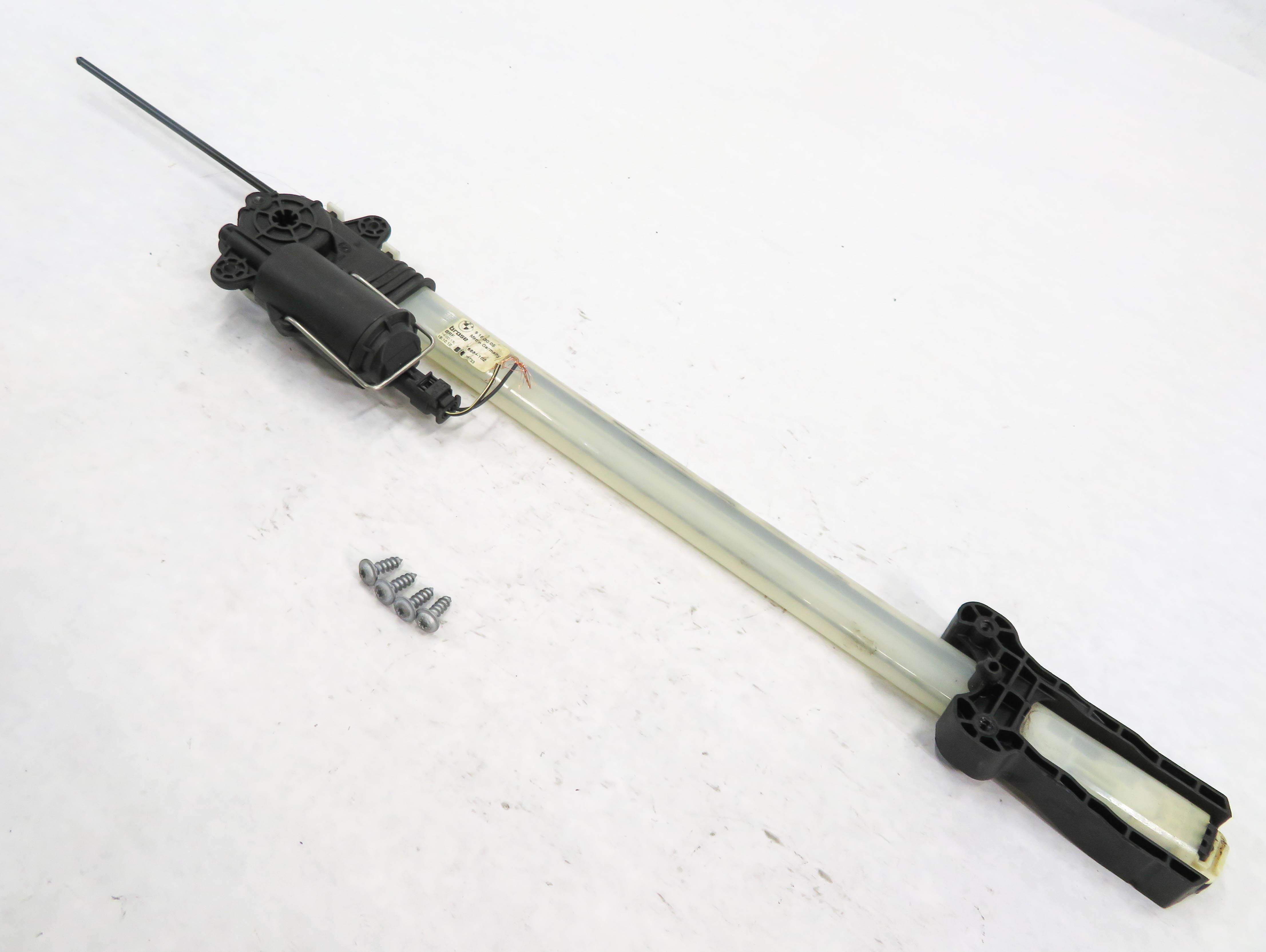 10-17 BMW 535iGT 550iGT (F07) RIGHT REAR DOOR WINDOW SHADE REGULATOR w/ MOTOR — exact item pictured