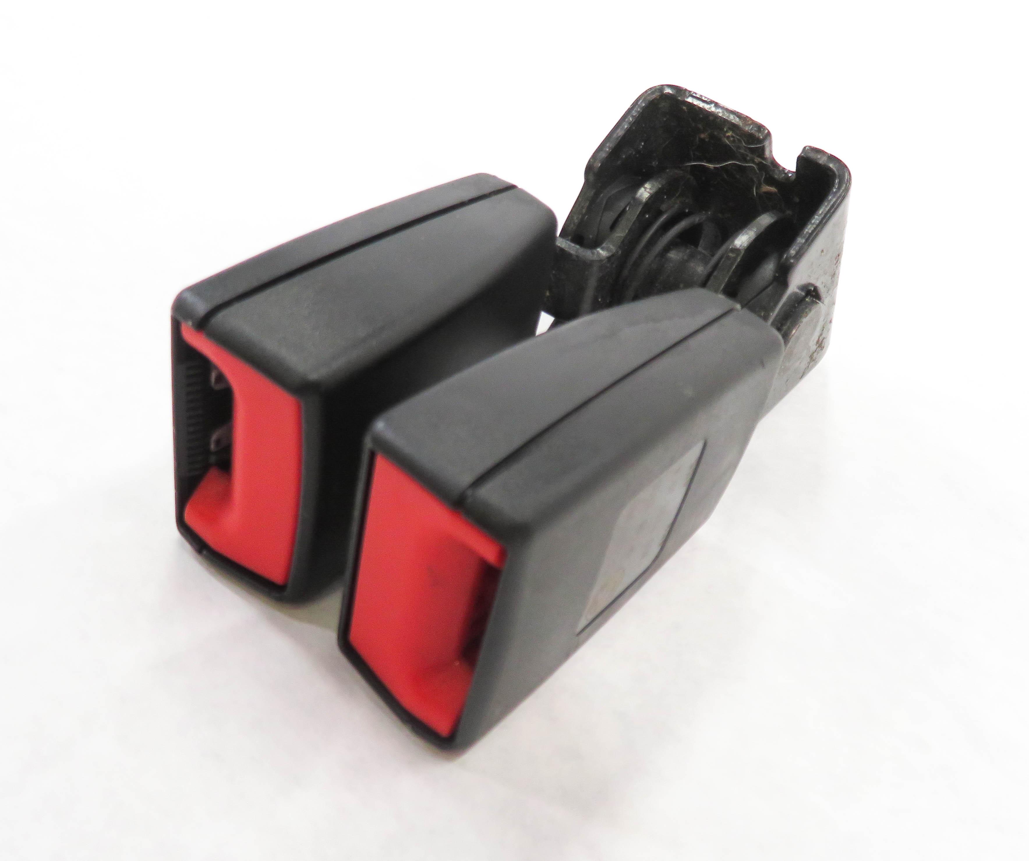 2008 BMW X5 (E70) LEFT & RIGHT REAR 3rd THIRD ROW SEATBELT BUCKLE RECEIVERS — exact item pictured