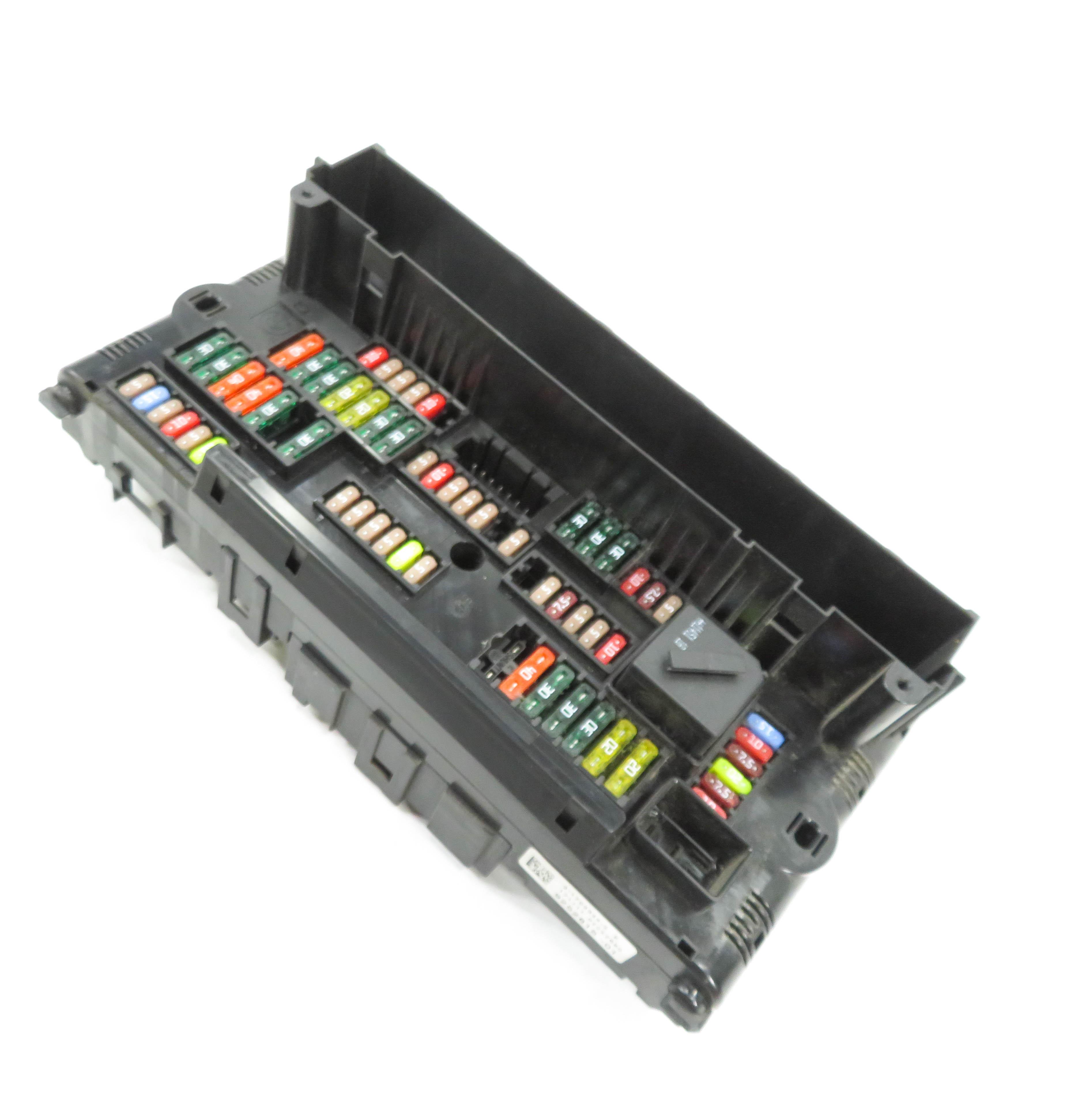2012 BMW 528i (F10) FRONT POWER DISTRIBUTION RELAY JUNCTION FUSE BOX — exact item pictured