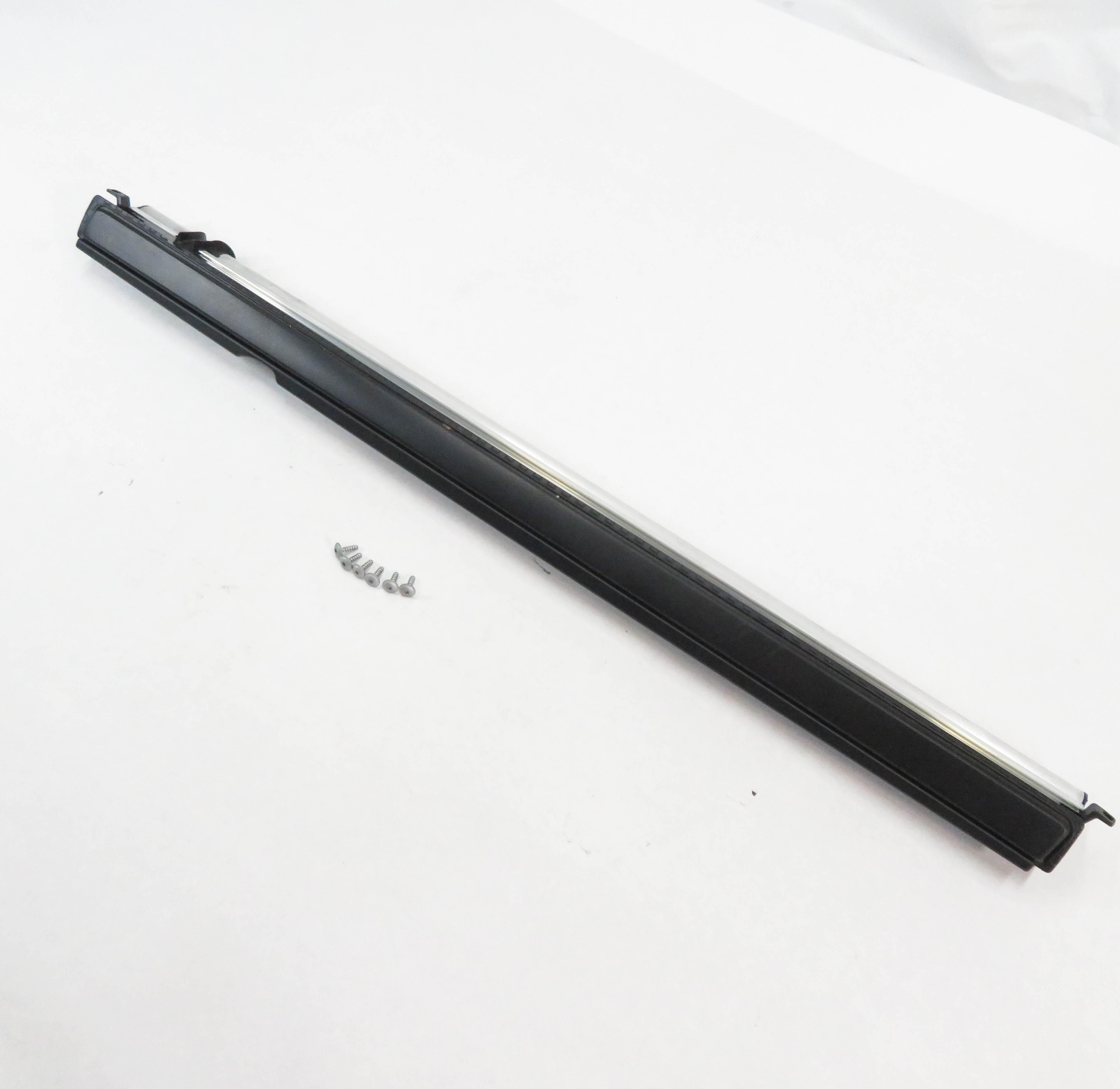 2010-2017 BMW 535iGT 550iGT (F07) RIGHT SIDE REAR DOOR WINDOW SHADE SUN SCREEN — exact item pictured