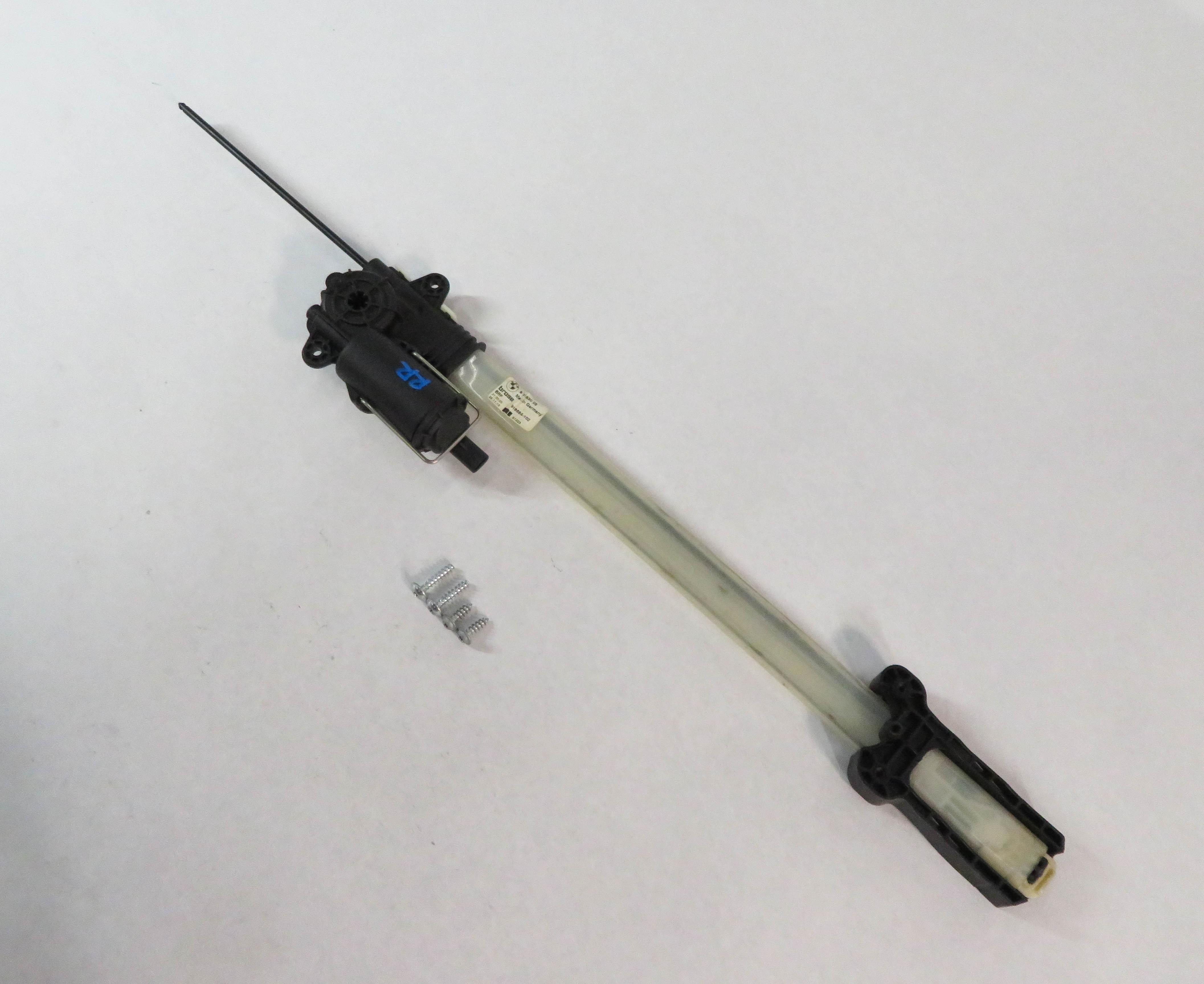 10-17 BMW 535iGT 550iGT (F07) RIGHT REAR DOOR WINDOW SHADE REGULATOR w/ MOTOR — exact item pictured