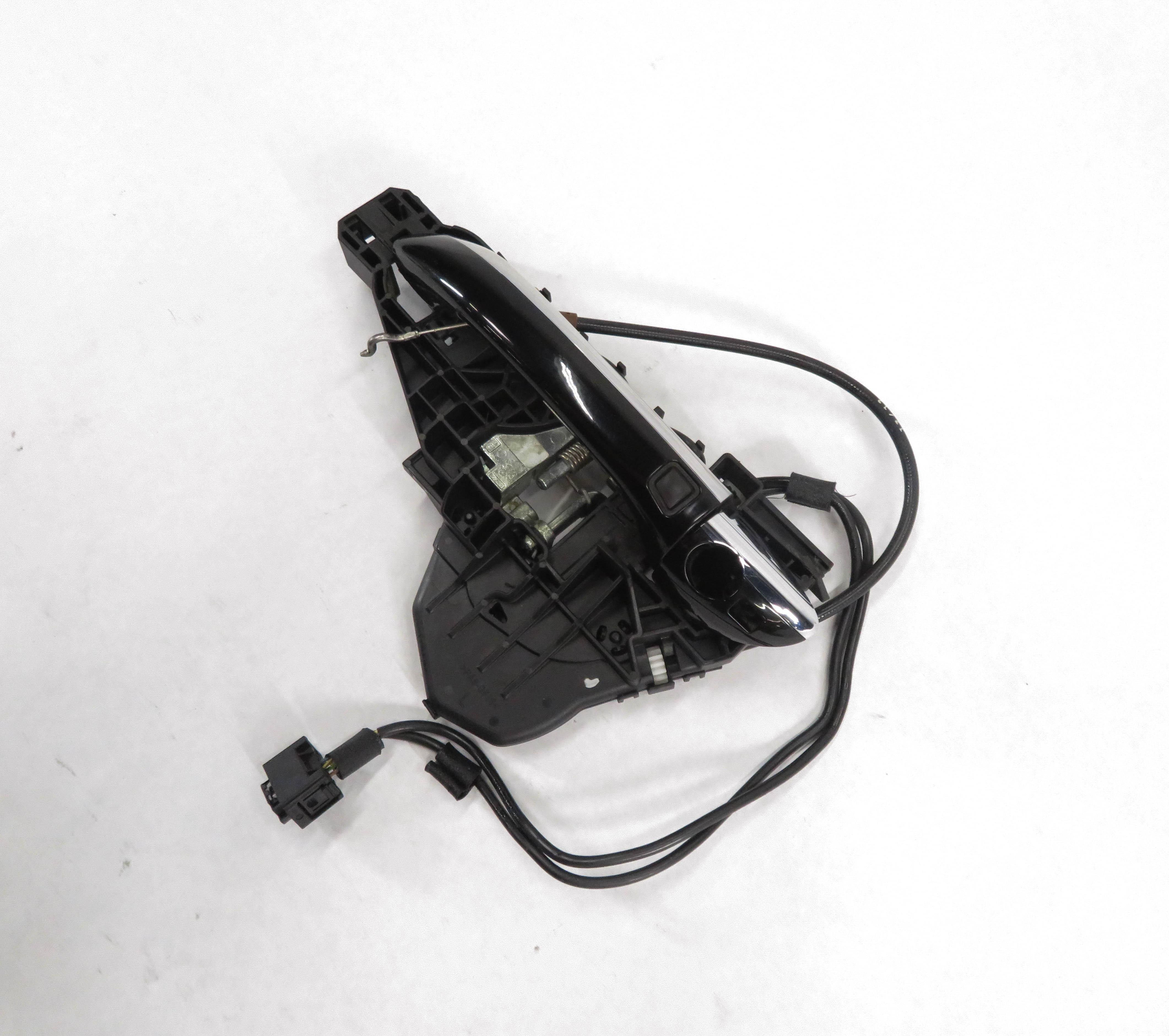2012 MERCEDES GL350 (X164) LEFT FRONT DRIVER EXTERIOR DOOR HANDLE (BLACK 040U) — exact item pictured