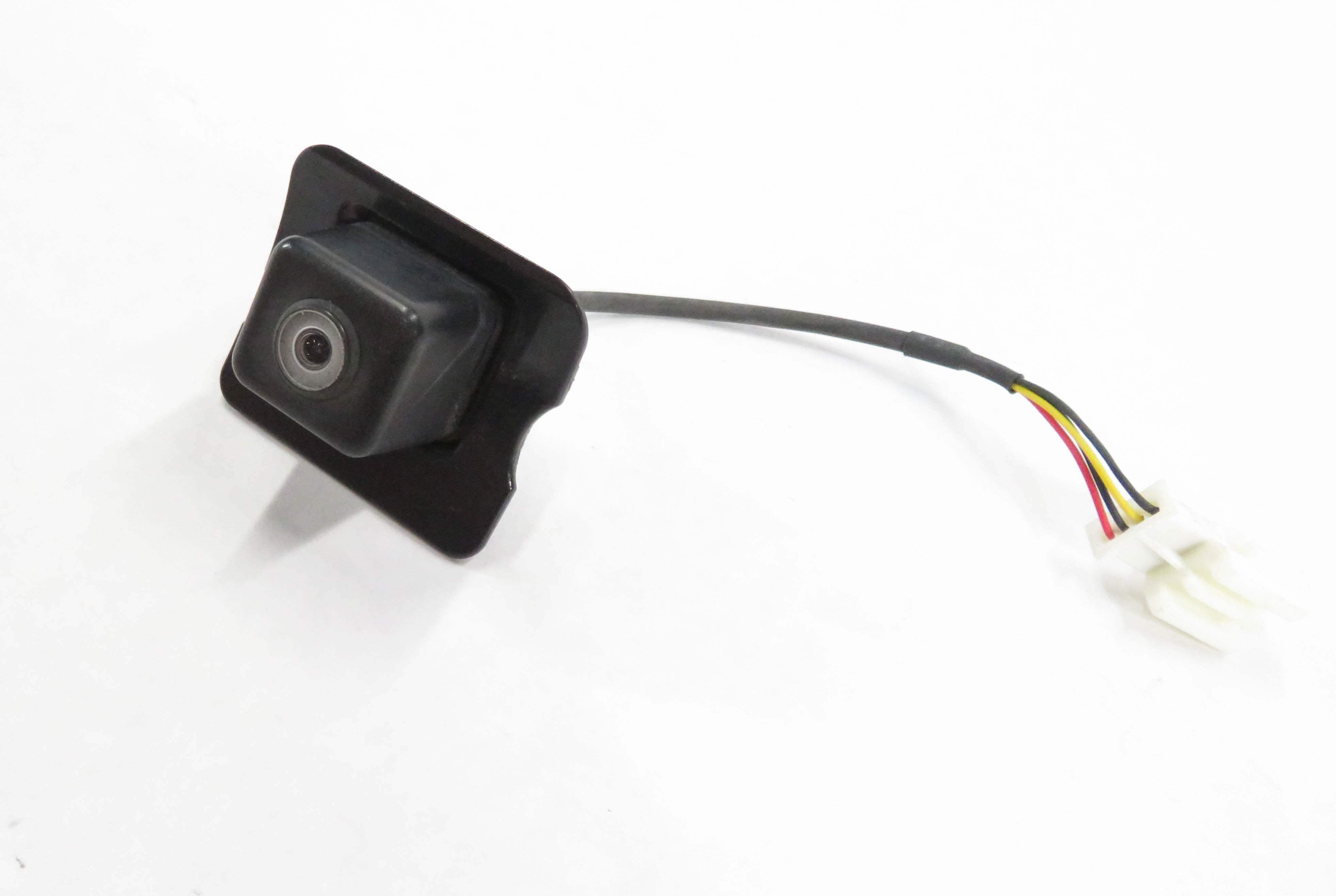 2009-2011 MERCEDES BENZ ML320 ML350 ML450 ML550 (W164) REAR VIEW REVERSE CAMERA — exact item pictured