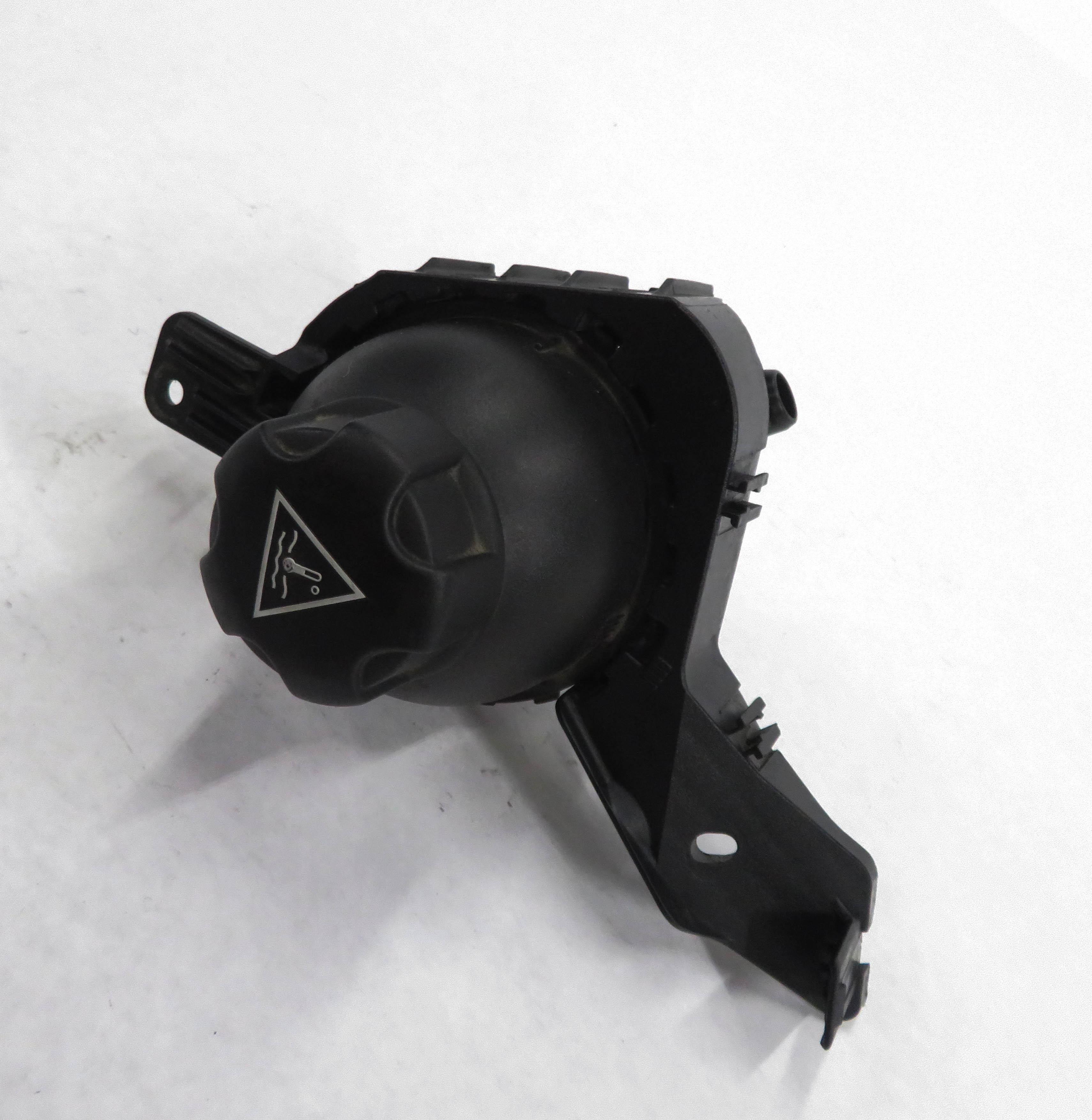 12-16 BMW ACTIVEHYBRID 5 / 7 (F04 F10) OVERFLOW RECOVERY TANK COOLANT RESERVOIR — exact item pictured