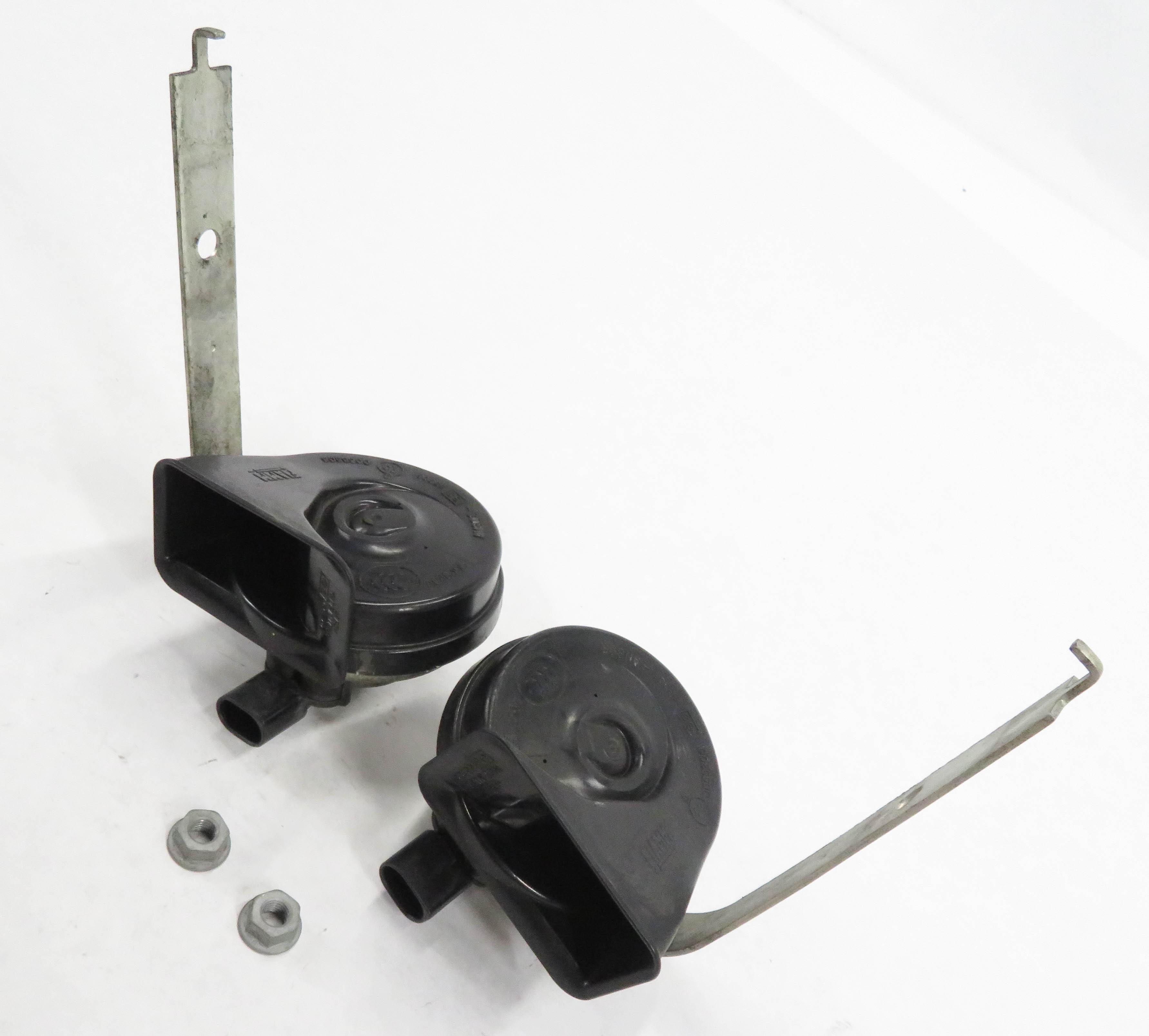 2007-2011 BMW X5 X6 (E70 E71) HIGH & LOW TONE NOTE EMERGENCY SAFETY HORN SET (2) — exact item pictured