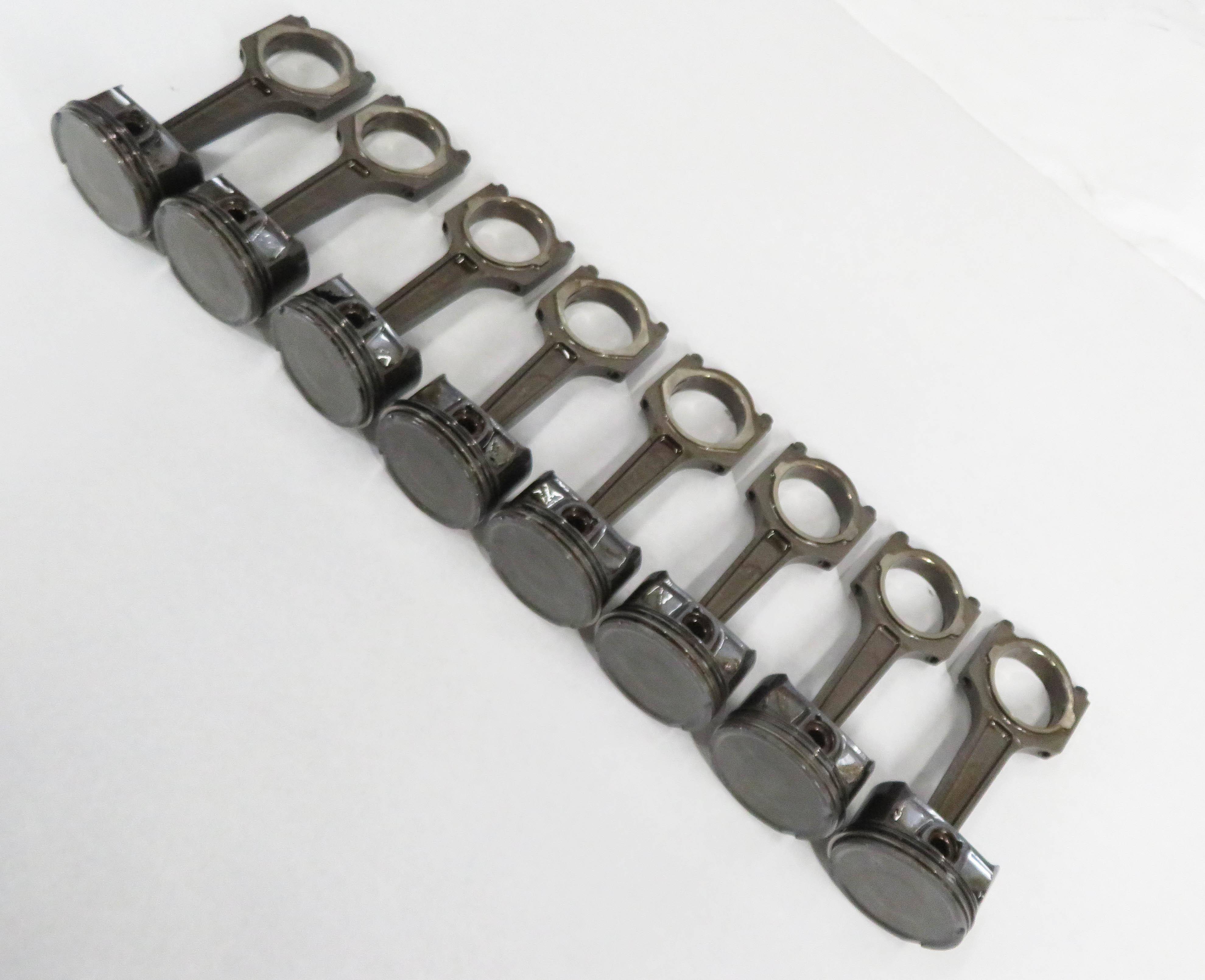 2005-2009 LR3 RANGE ROVER / SPORT (L322 L320) 4.4L V8 ENGINE PISTON w/ ROD SET-8 — exact item pictured