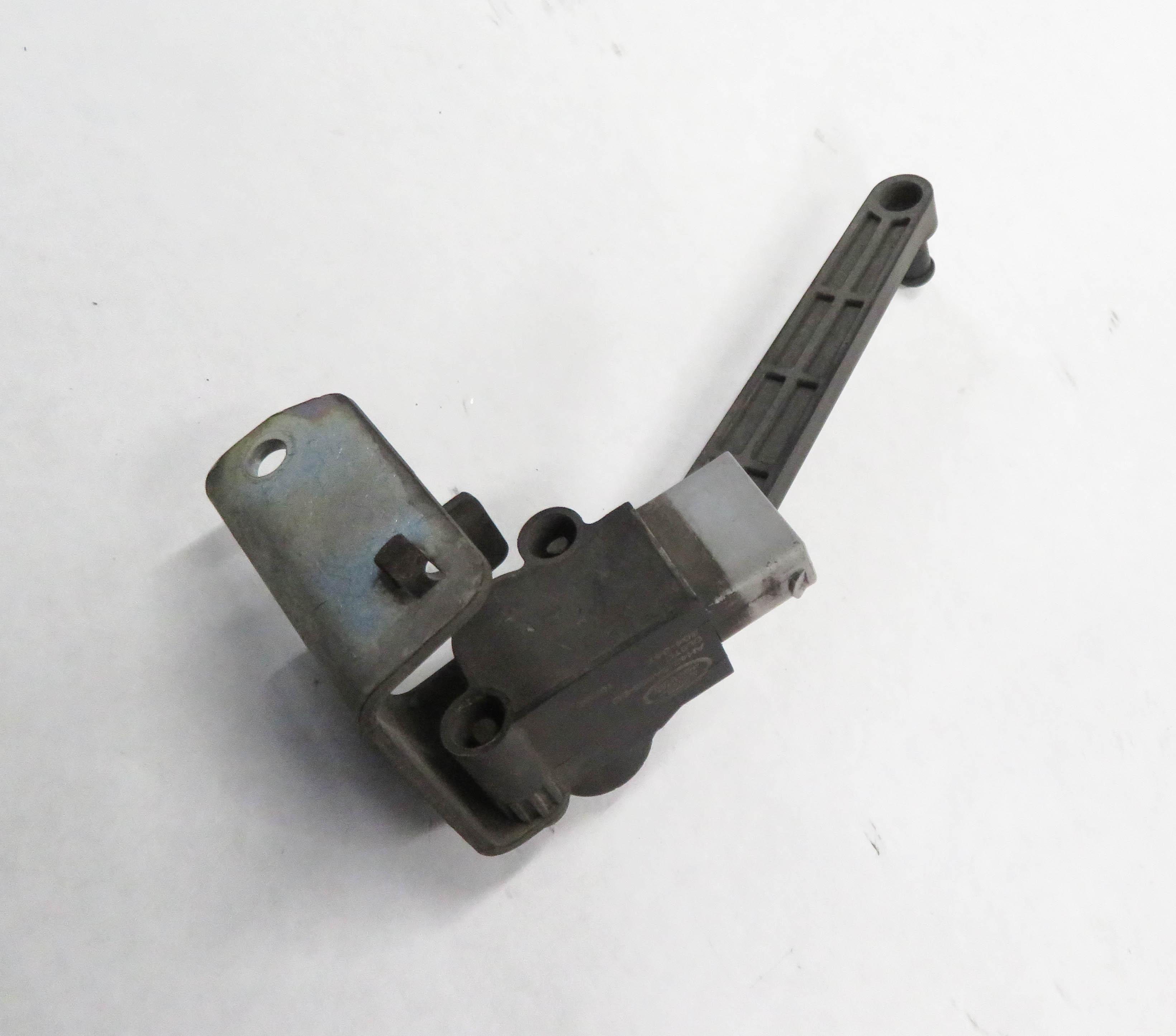 2011 RANGE ROVER (L322) LEFT DRIVER REAR SUSPENSION HEIGHT LEVEL SENSOR — exact item pictured