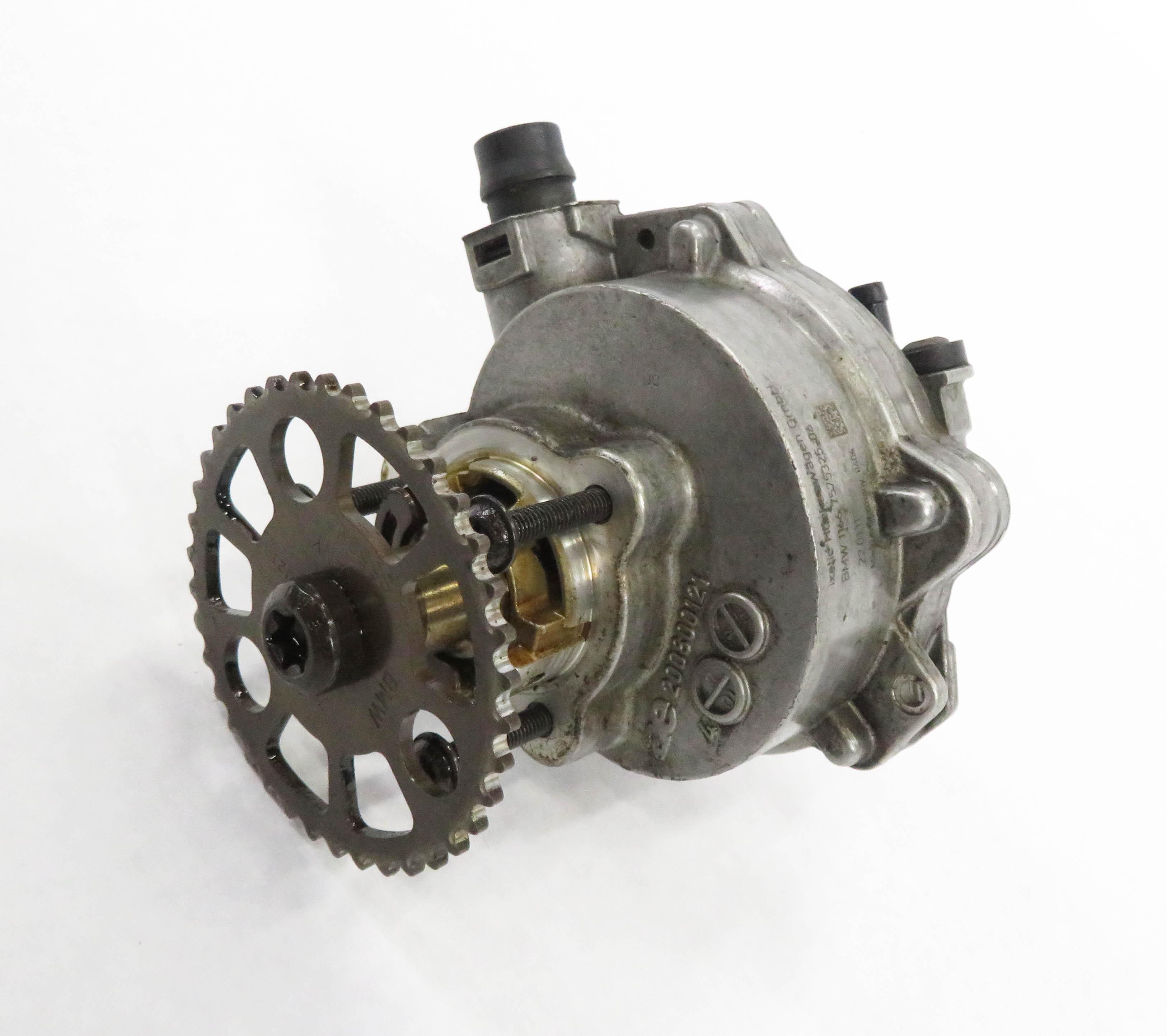 10-12 BMW 135i 335i 535i 640i X3 X5 X6 (E87 E90 E70) 3.0L N55 BRAKE VACUUM PUMP — exact item pictured