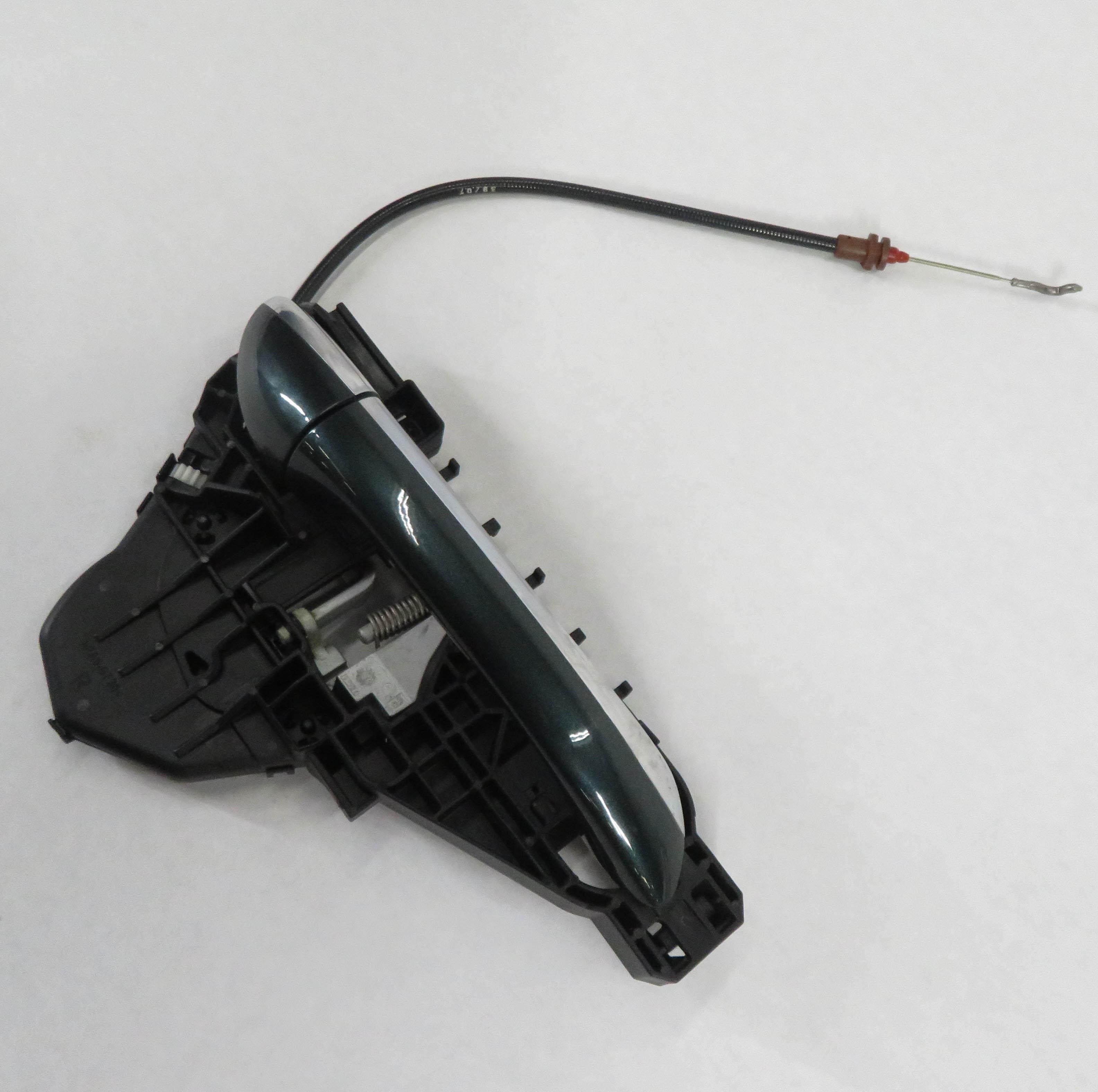 2008 MERCEDES ML320 (W164) RIGHT FRONT PASSENGER EXTERIOR DOOR HANDLE (GREEN) — exact item pictured