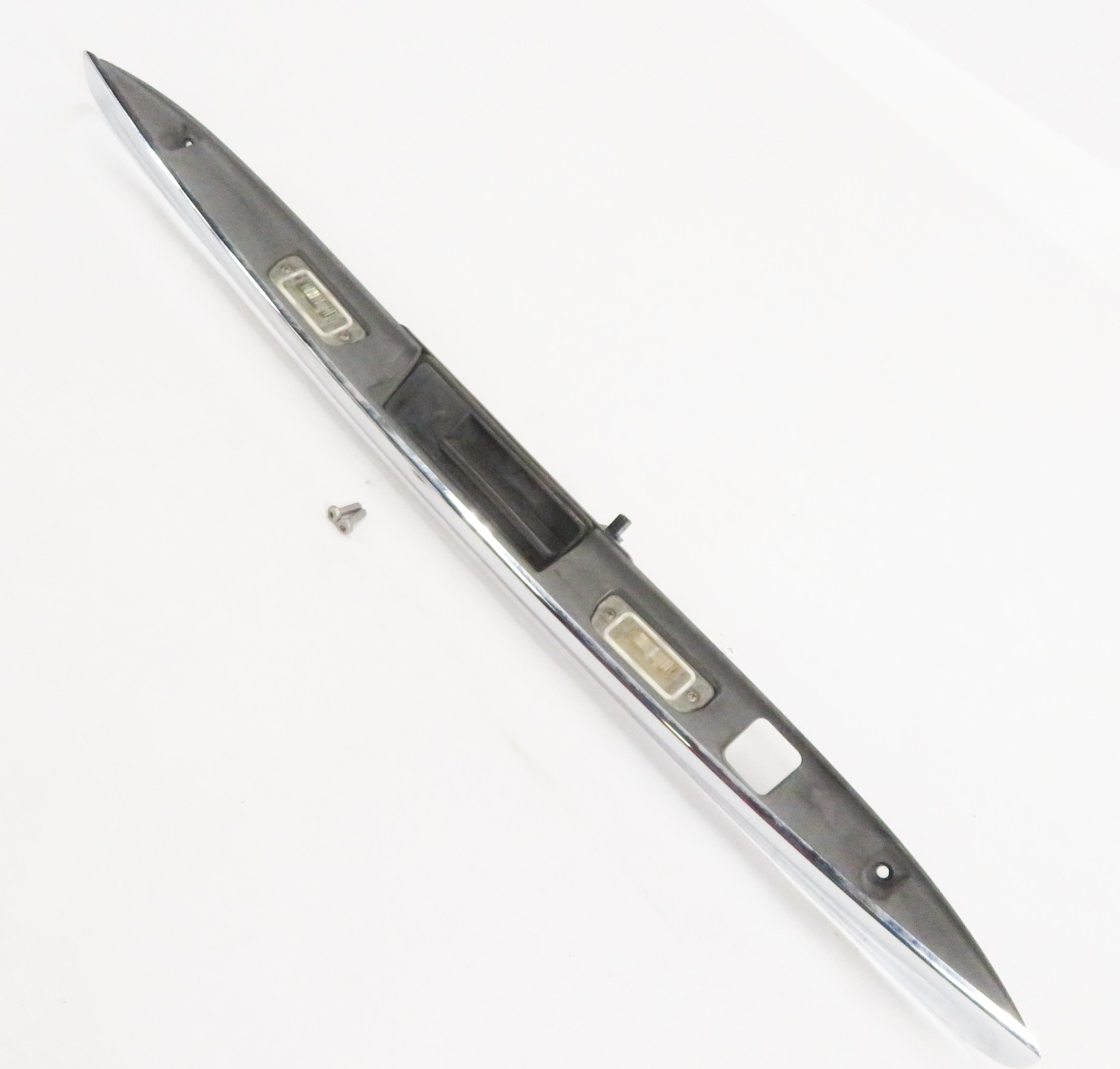 2009 MERCEDES BENZ GL550 (X164) REAR TRUNK HANDLE w/ LICENSE LIGHTS (CHROME) — exact item pictured