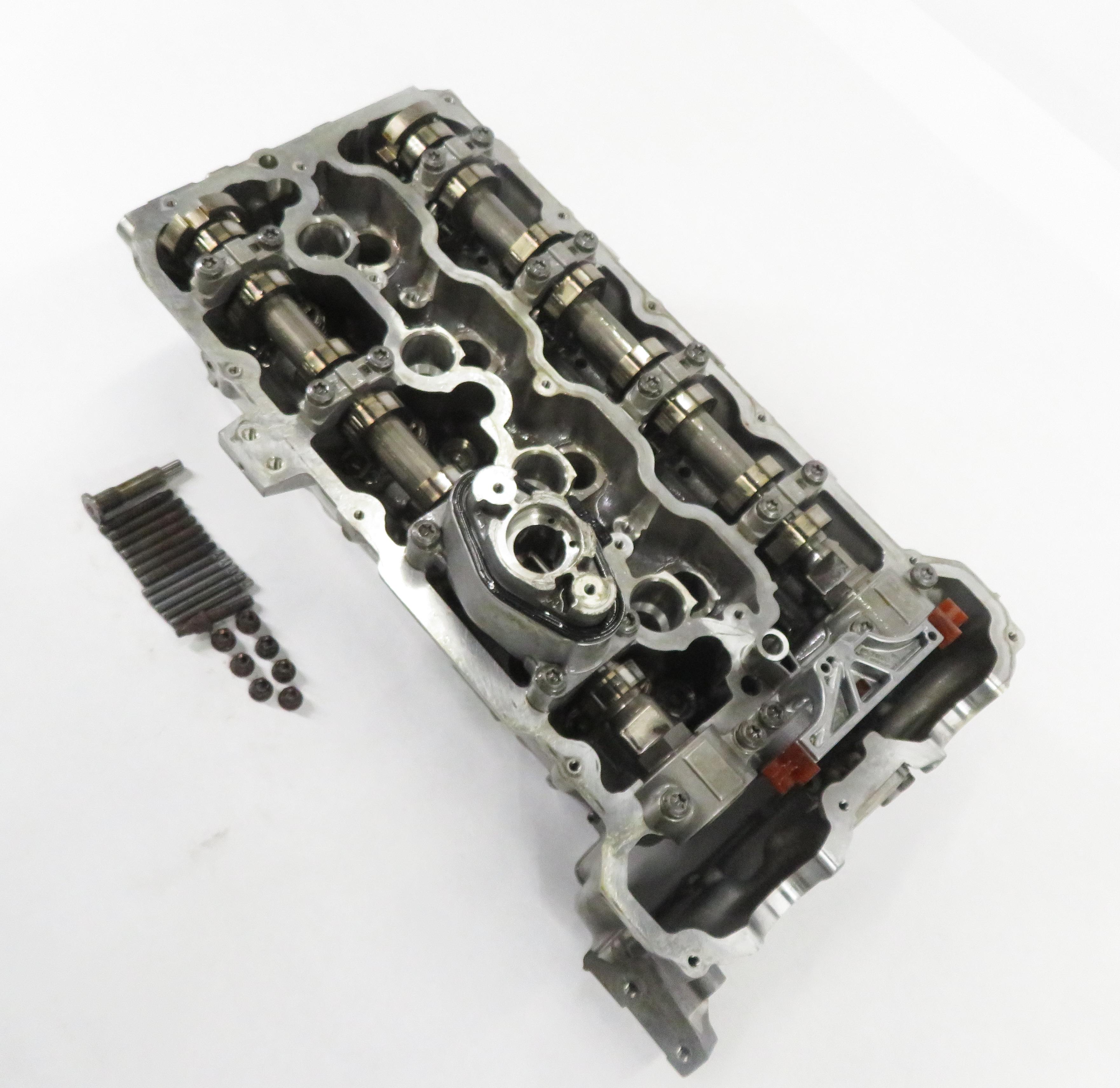 08-14 BMW 550i 750i X5 X6 (F01 E70 F10 E71) 4.4L TWIN TURBO LEFT CYLINDER HEAD — exact item pictured