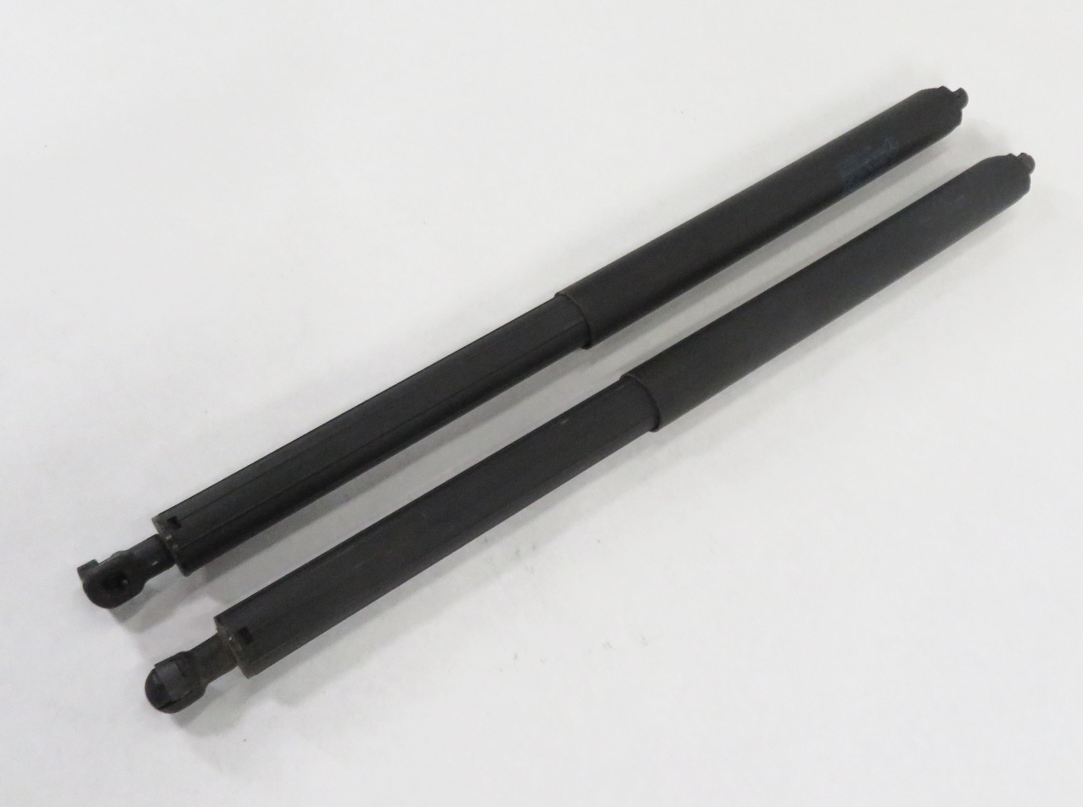 2009 MERCEDES BENZ ML320 (W164) LEFT & RIGHT REAR SUSPENSION SHOCK STRUT SET-2 — exact item pictured