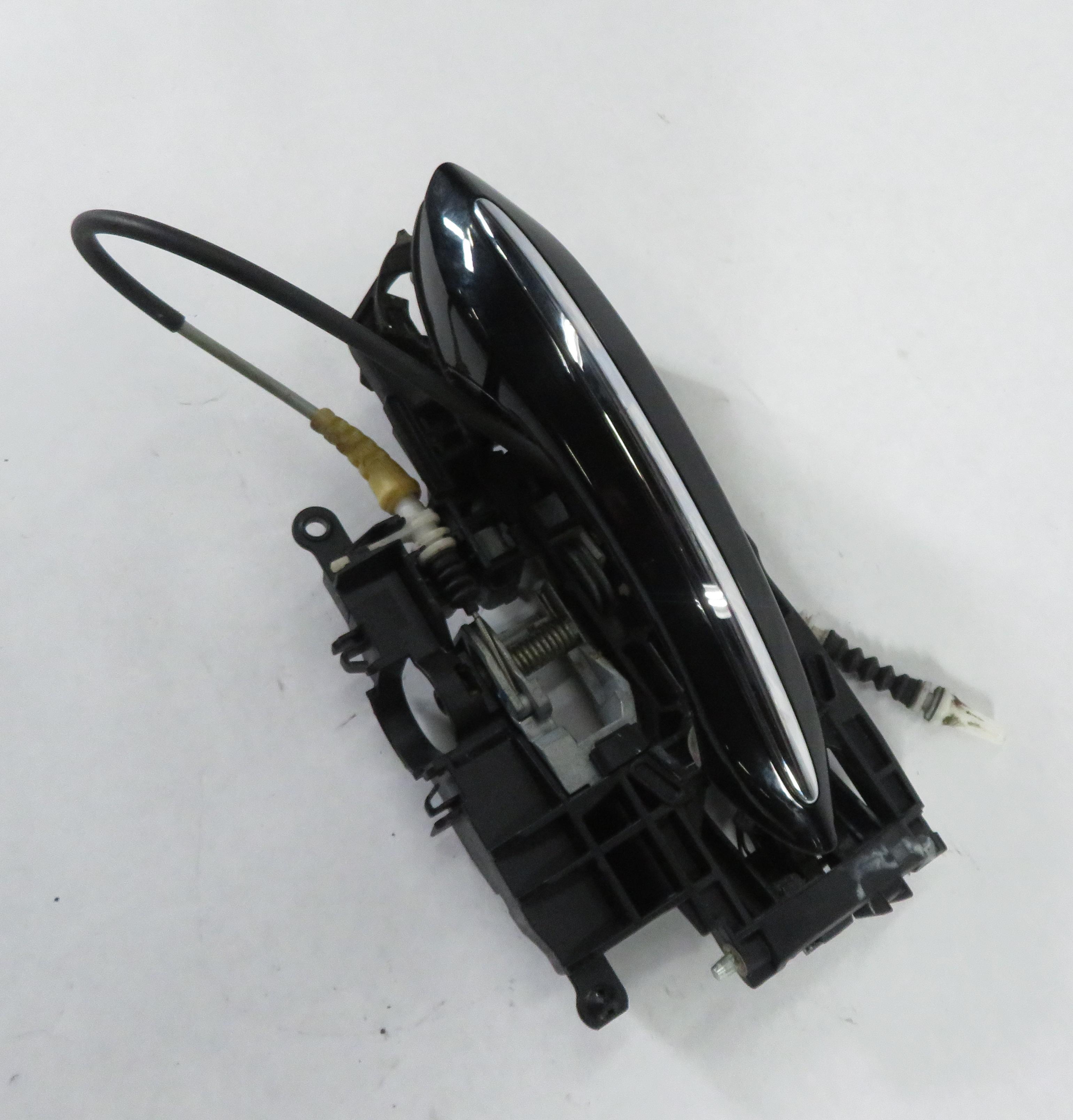 2011-2016 BMW 528i 535i 550i M5 (F10) RIGHT FRONT DOOR HANDLE w/ LIGHT (BLACK) — exact item pictured