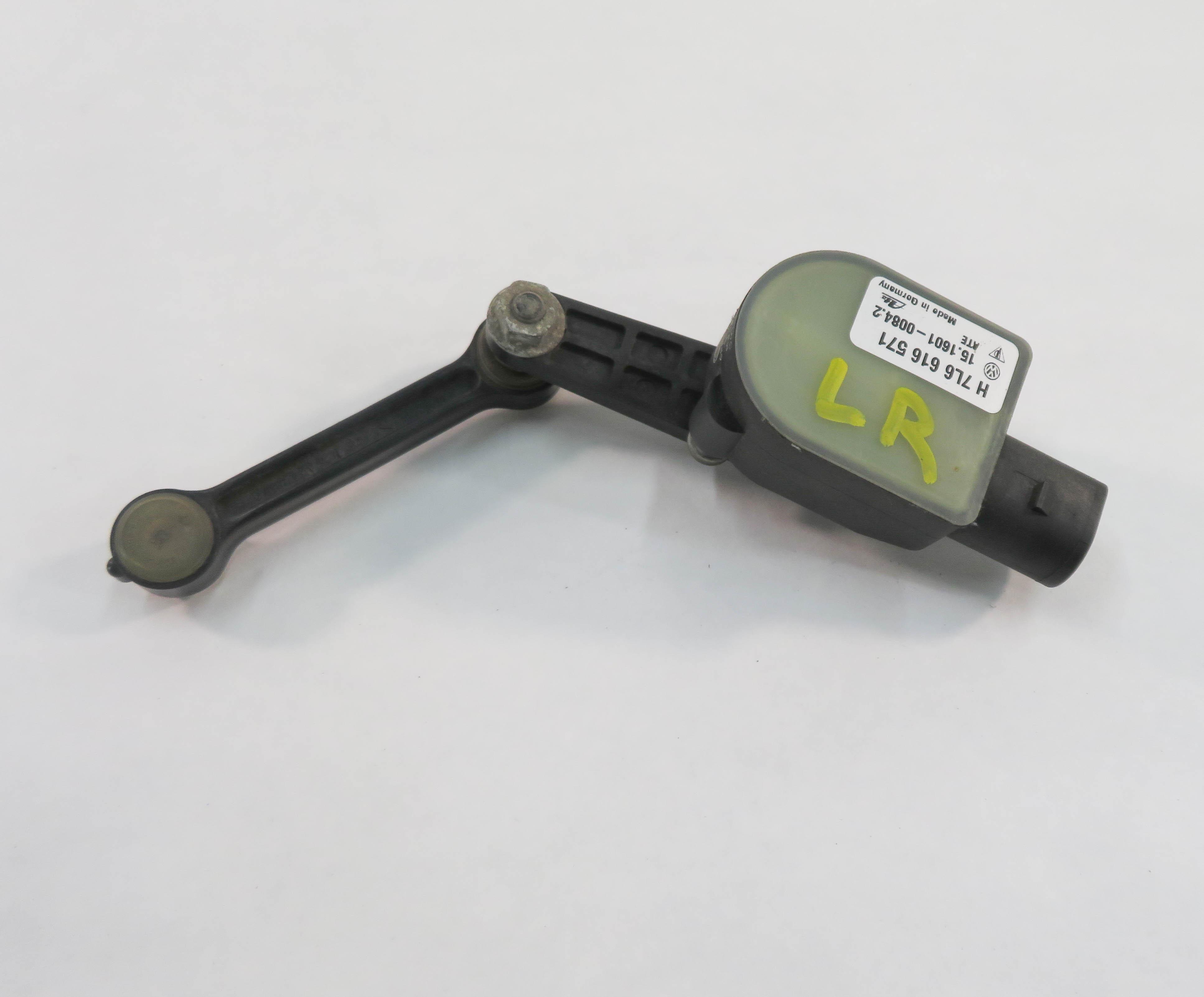 2011 BMW X5 SUV (E70) REAR LEFT DRIVER SUSPENSION HEIGHT LEVEL SENSOR MODULE — exact item pictured