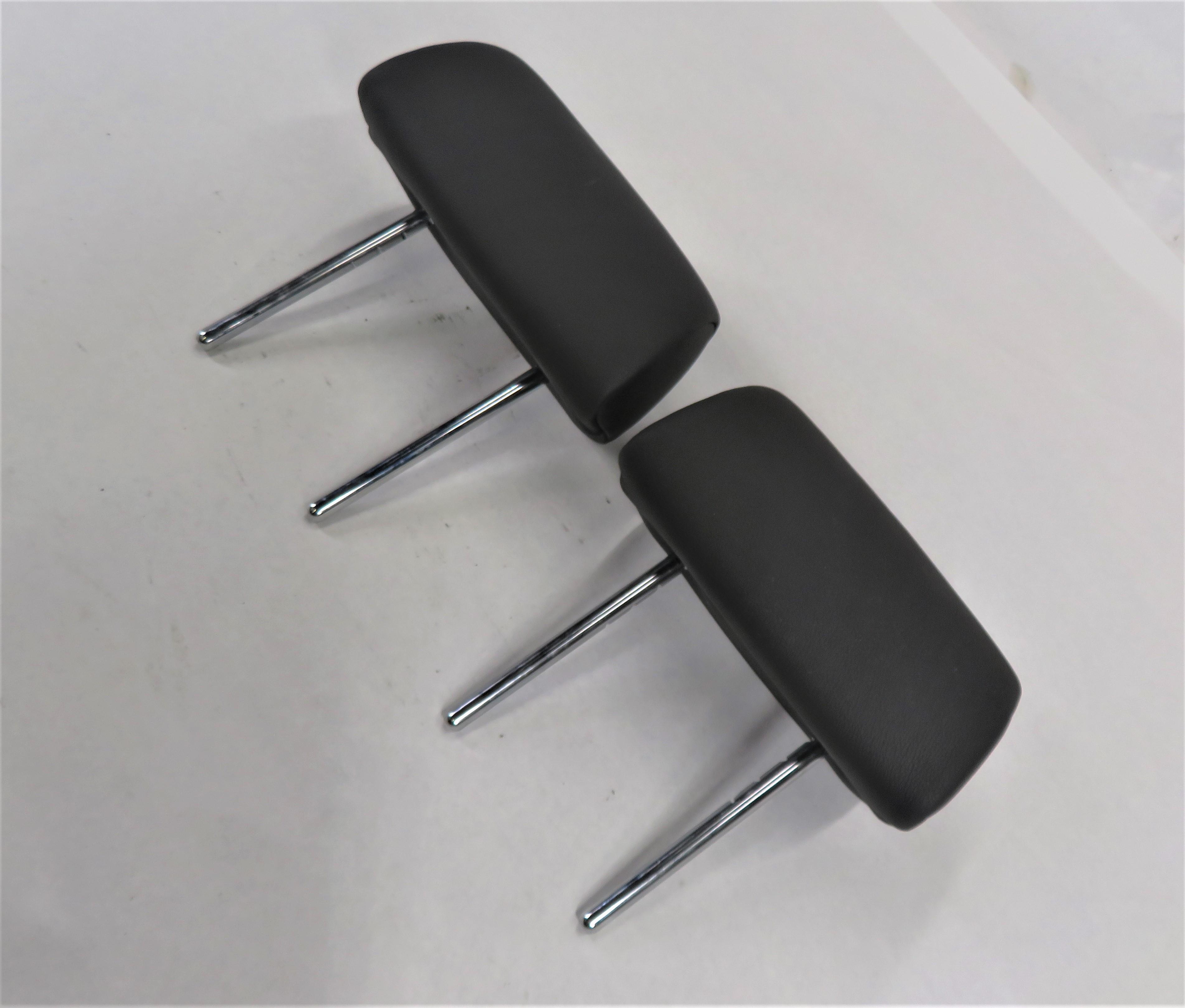 2009 BMW X5 (E70) REAR 2nd SECOND ROW LEFT & RIGHT BLACK LEATHER HEADREST SET-2 — exact item pictured