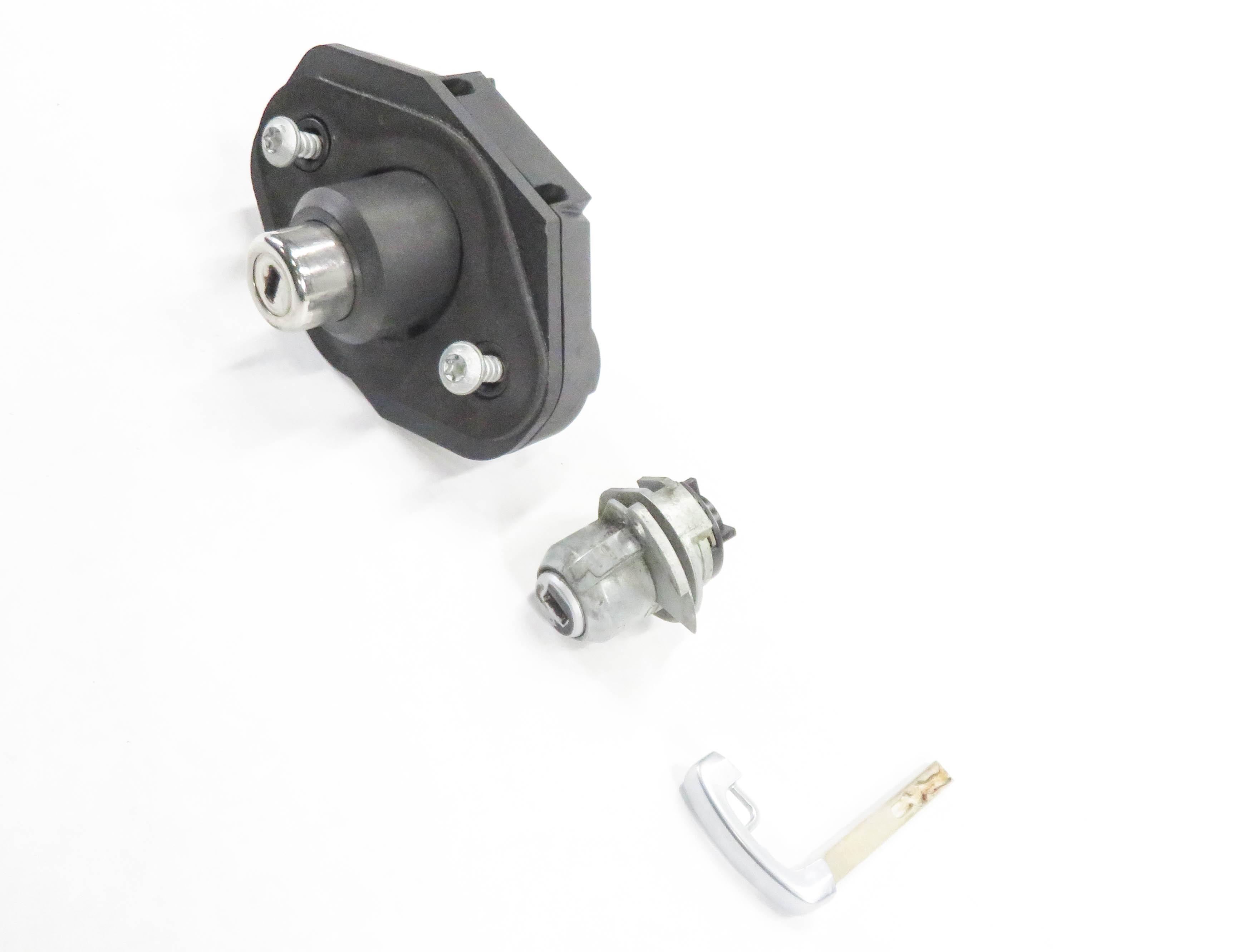 2011 BMW ACTIVE HYBRID 7 (F04) DRIVER DOOR HANDLE / TRUNK LOCK CYLINDER KEY SET — exact item pictured