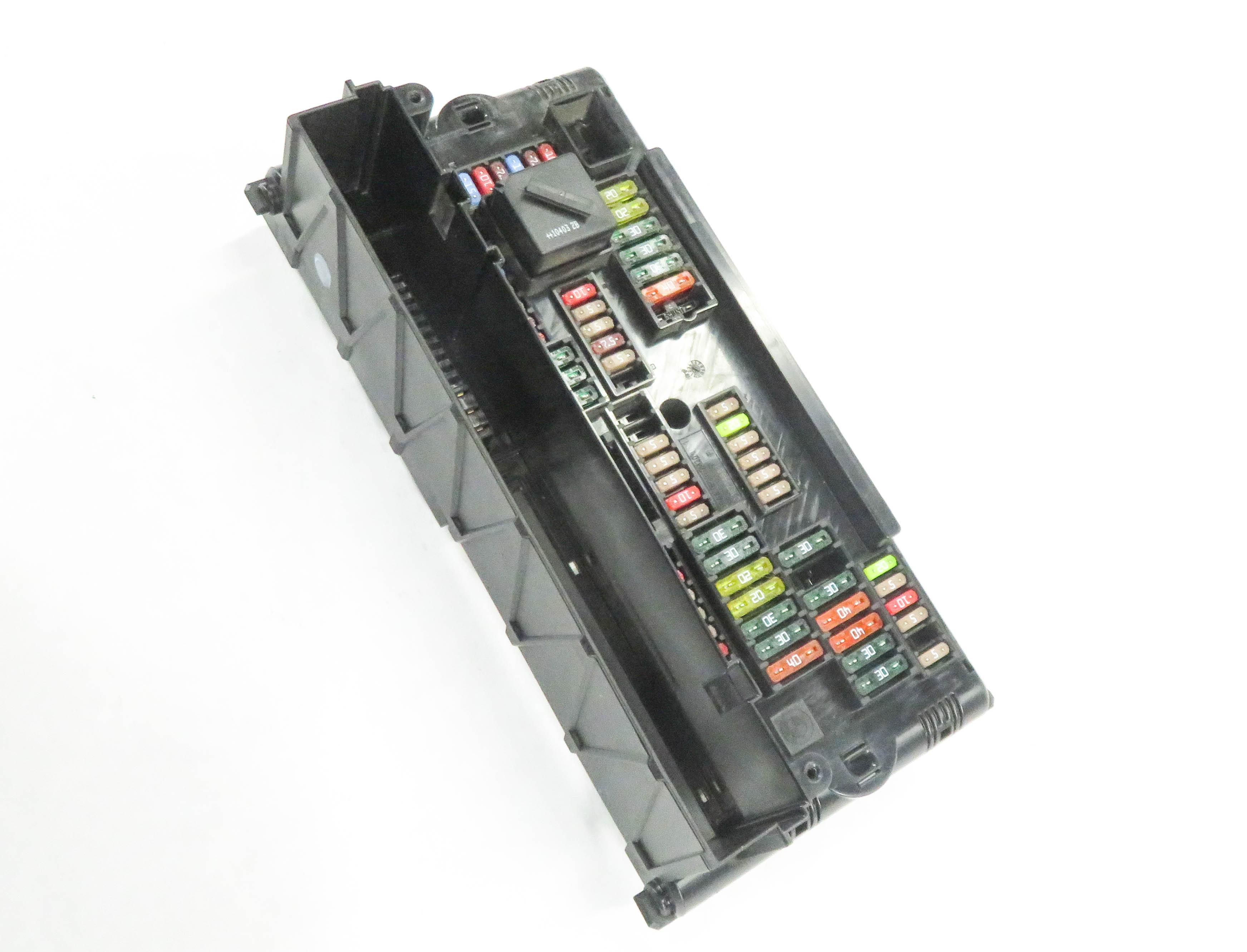 2011 BMW ACTIVE HYBRID 7 (F04) FRONT POWER DISTRIBUTION RELAY FUSE BOX — exact item pictured