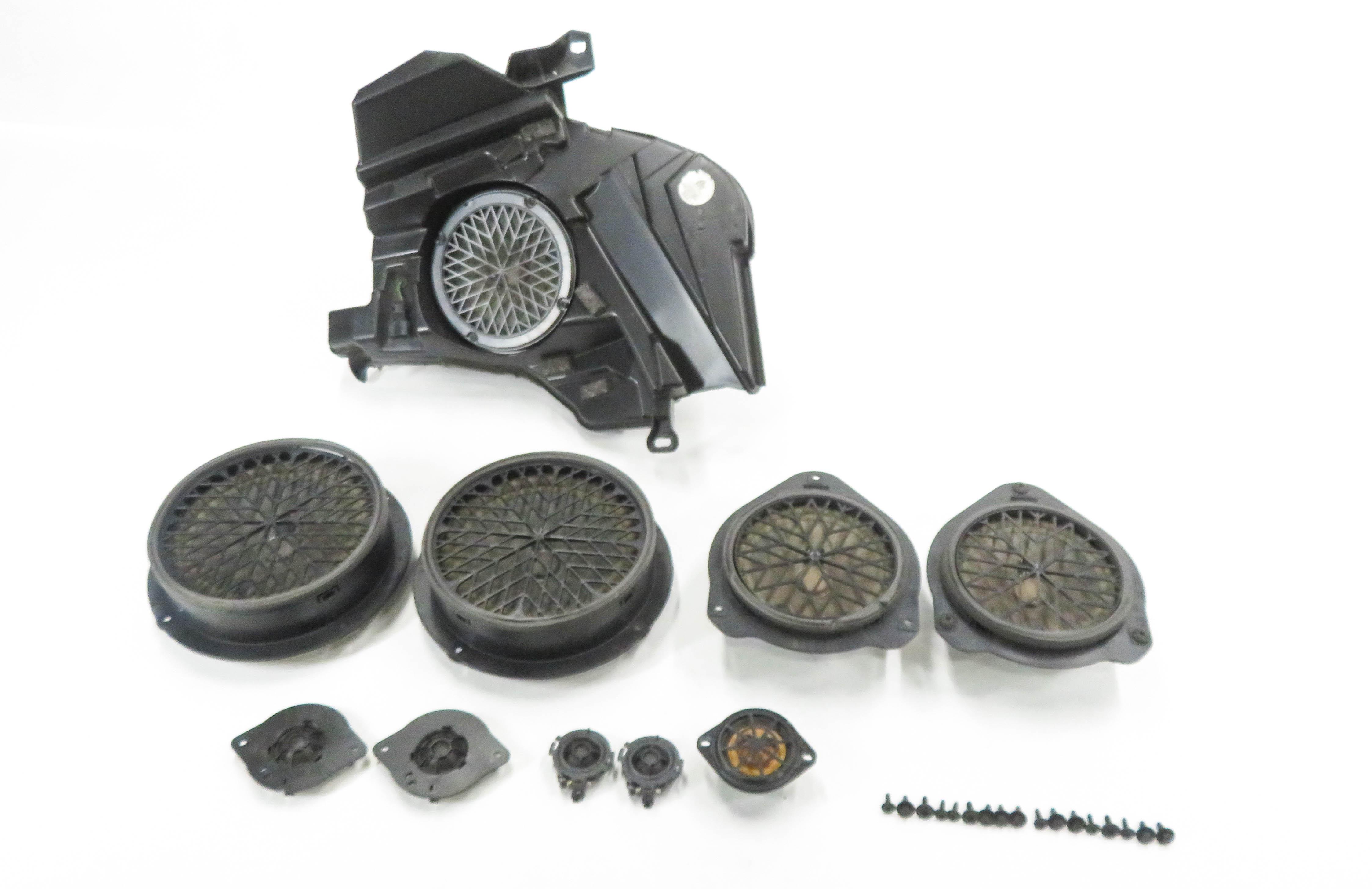 2011 AUDI A5 (B8 8T) CONVERTIBLE - RADIO STEREO SUBWOOFER SPEAKER SET-10 — exact item pictured