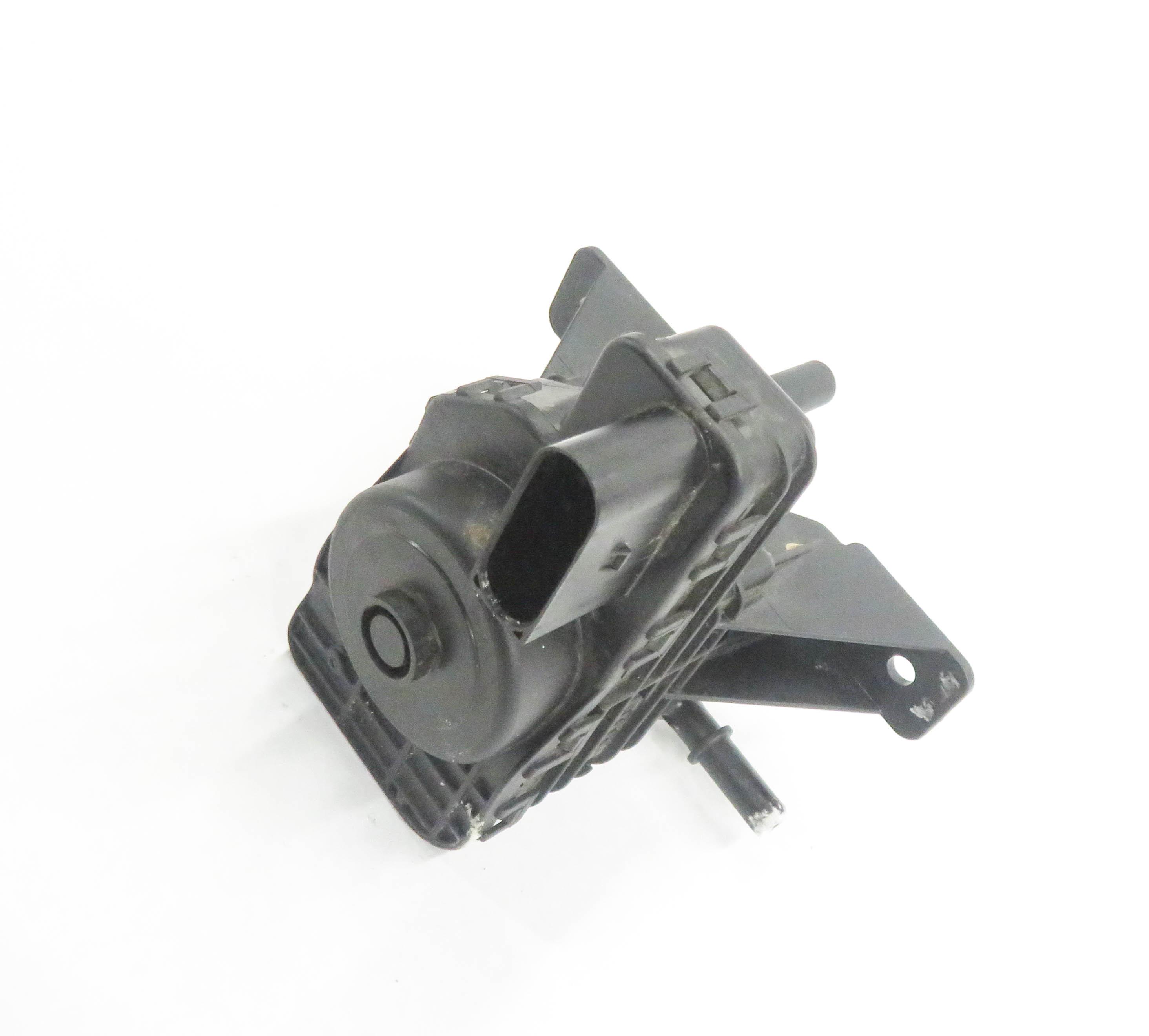 2009 BMW X5 (E70) 3.0L M57Y DIESEL ENGINE - DIESEL EMISSION FLUID TRANSFER PUMP — exact item pictured