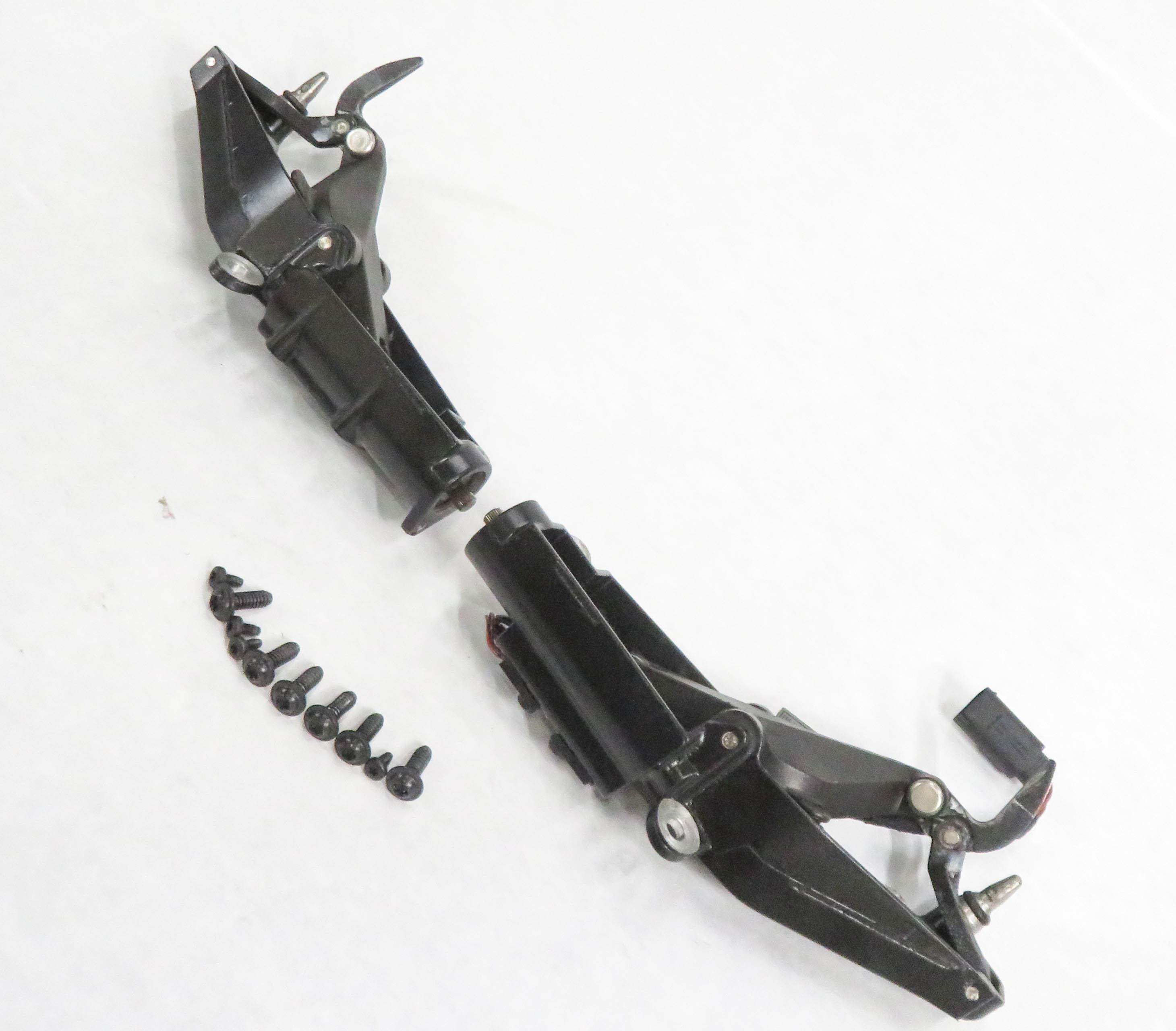 2004 BMW Z4 (E85) LEFT & RIGHT CONVERTIBLE TOP LATCH SET-2 — exact item pictured
