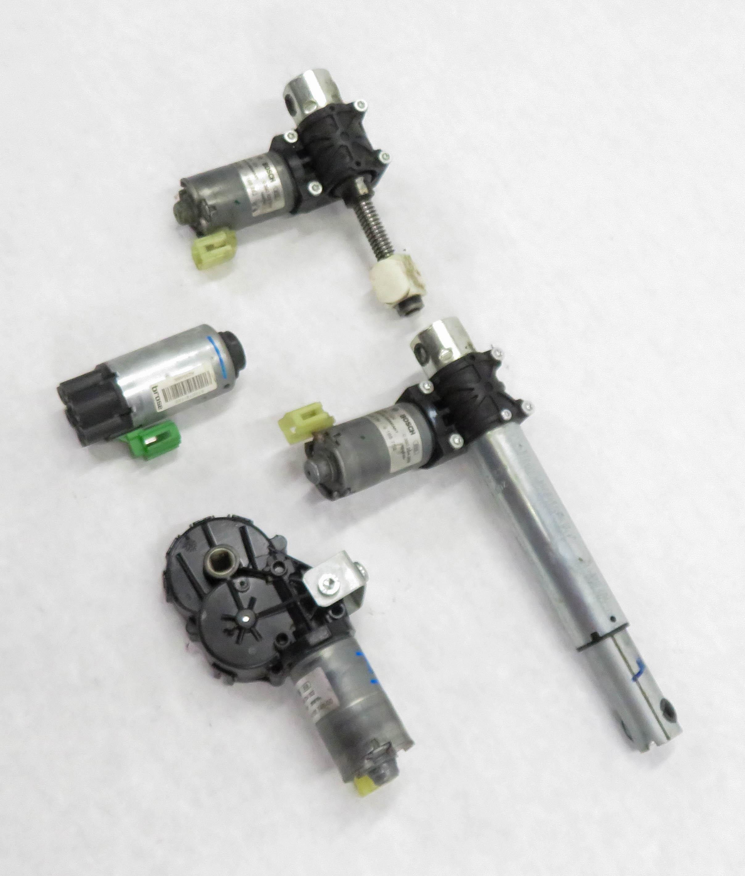 2011 BMW 535i (F10) RIGHT FRONT PASSENGER POWER SEAT ADJUSTMENT MOTOR SET-4 — exact item pictured