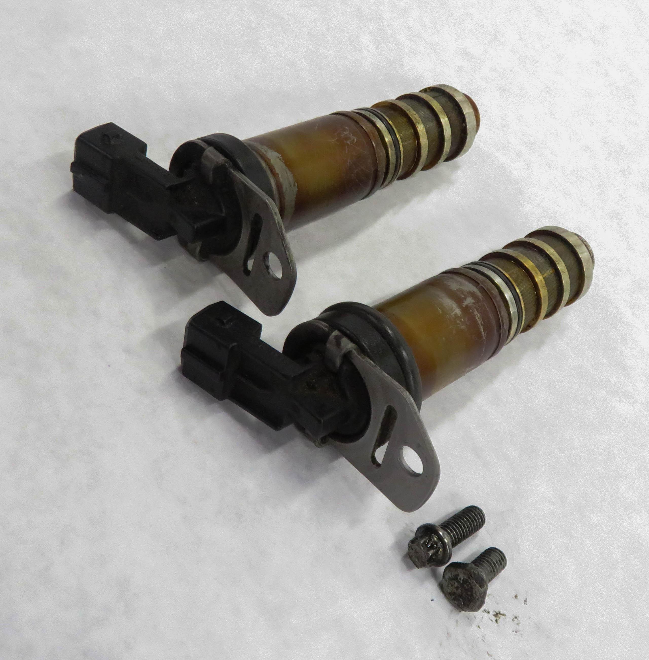 2011 BMW 535i (F10) 3.0L N55 ENGINE - VANOS TIMING SOLENOID SET-2 — exact item pictured