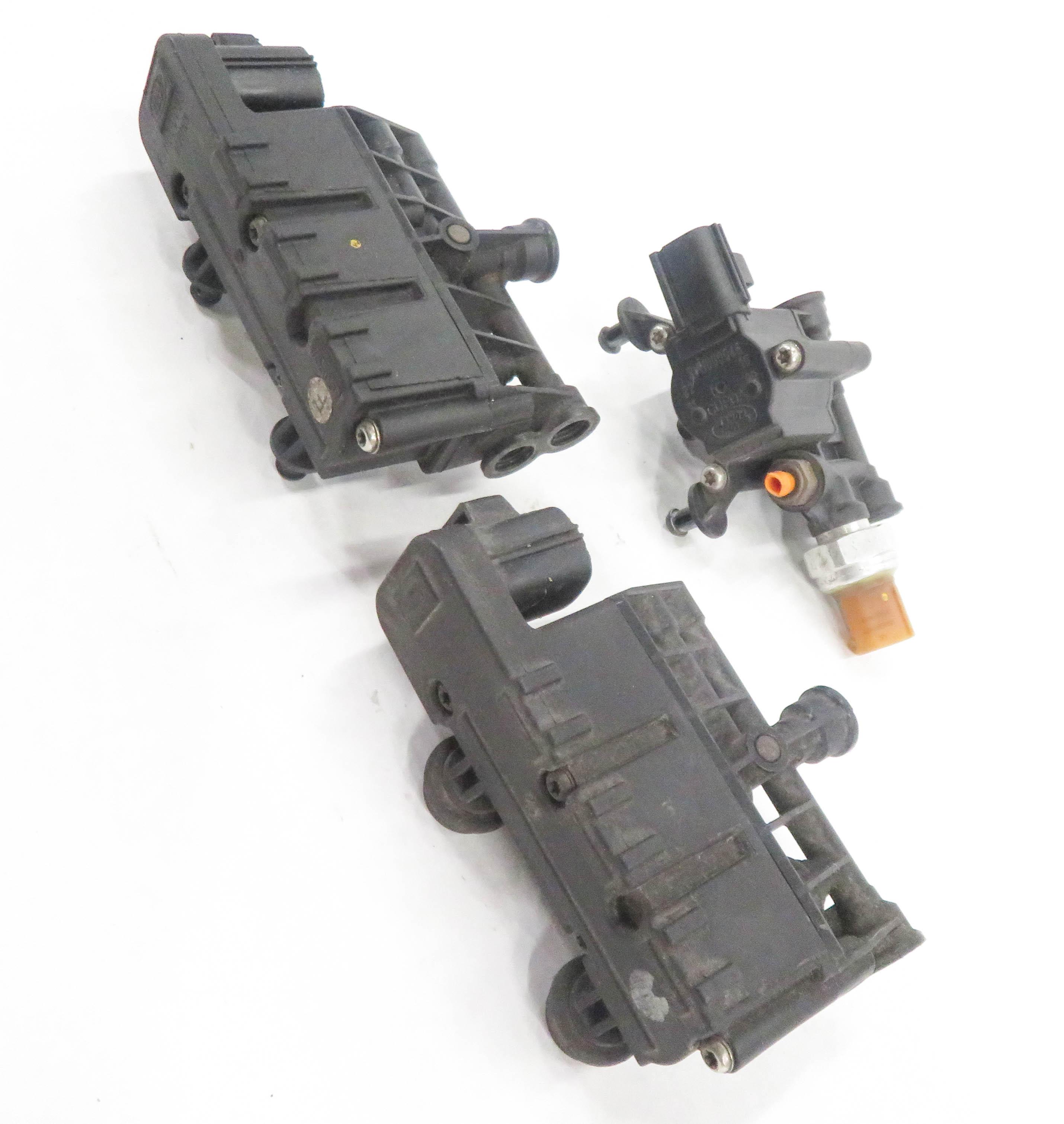 2010 RANGE ROVER SPORT (L320) AIR SUSPENSION TRANSFER RELIEF VALVE BLOCK SET-3 — exact item pictured