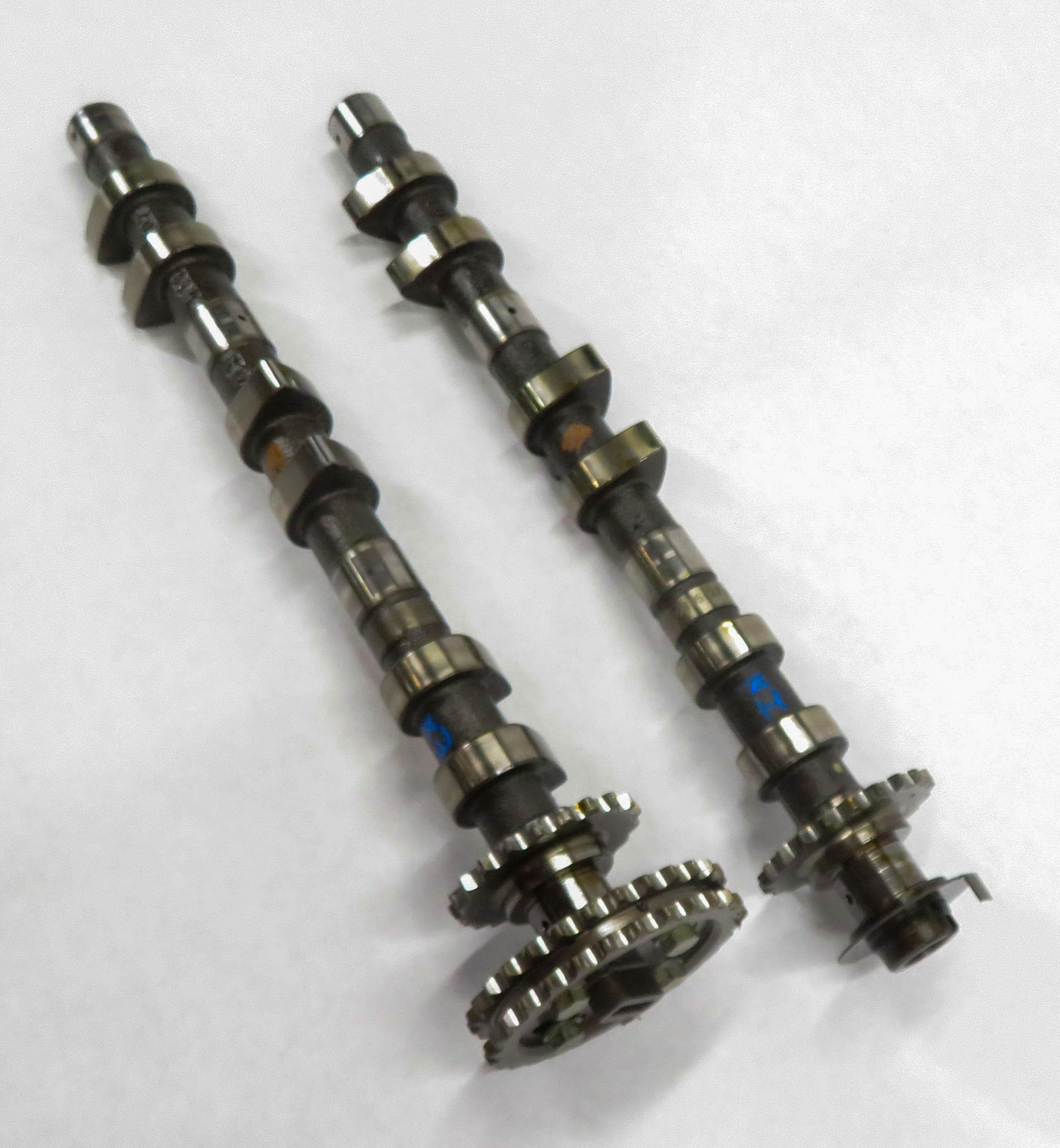 00-02 PORSCHE BOXSTER (986) 2.7L M96 ENGINE  RIGHT INTAKE & EXHAUST CAMSHAFT SET — exact item pictured