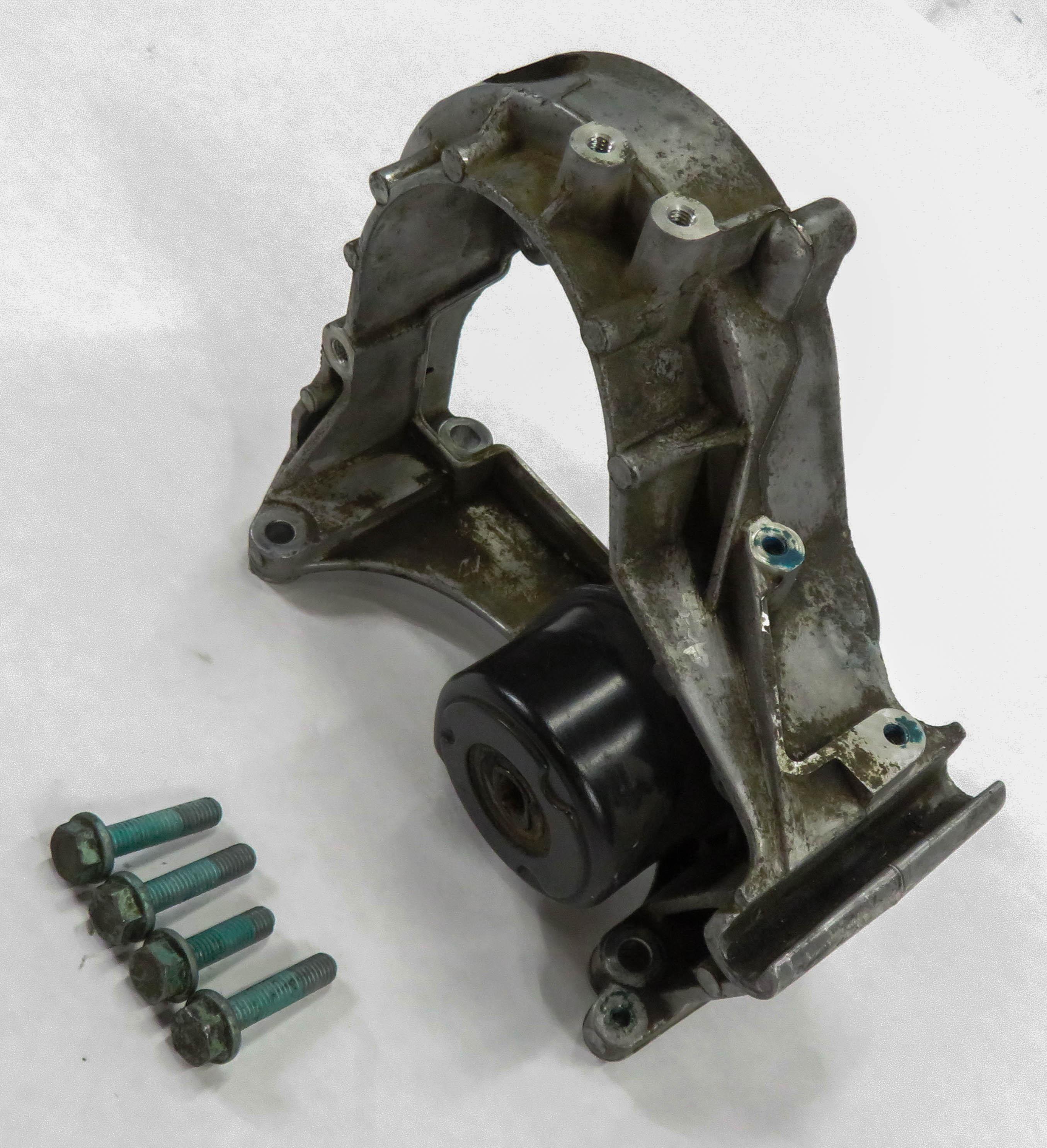 2000 PORSCHE BOXSTER (986) 2.7L M96 ENGINE - POWER STEERING PUMP MOUNT BRACKET — exact item pictured