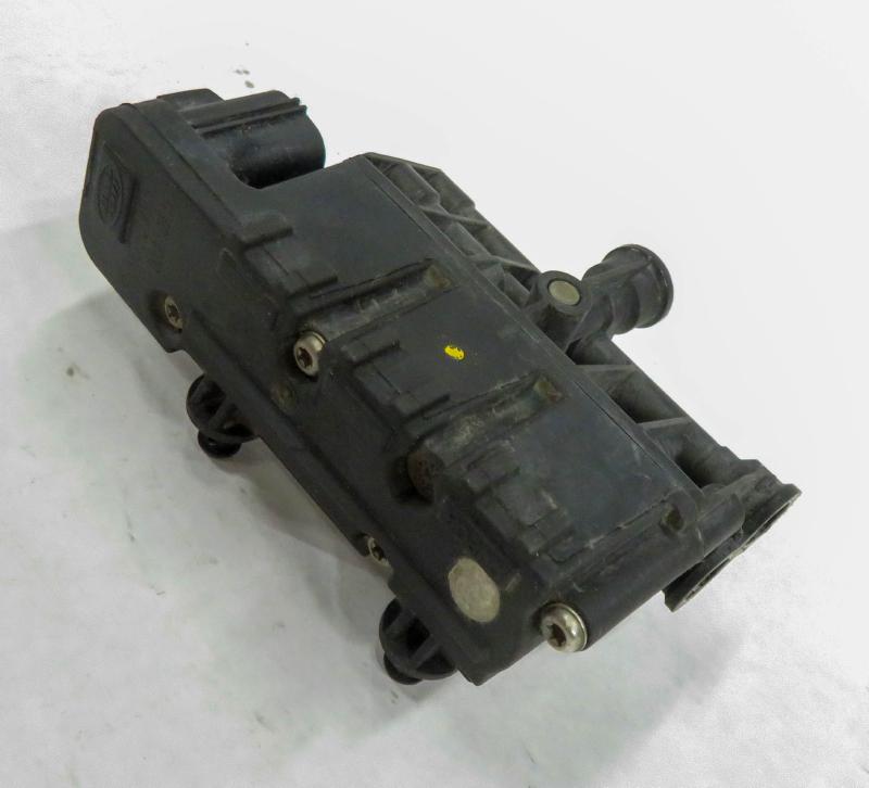 2012 LAND ROVER LR4 - LEFT DRIVER REAR AIR SUSPENSION VALVE BLOCK — exact item pictured