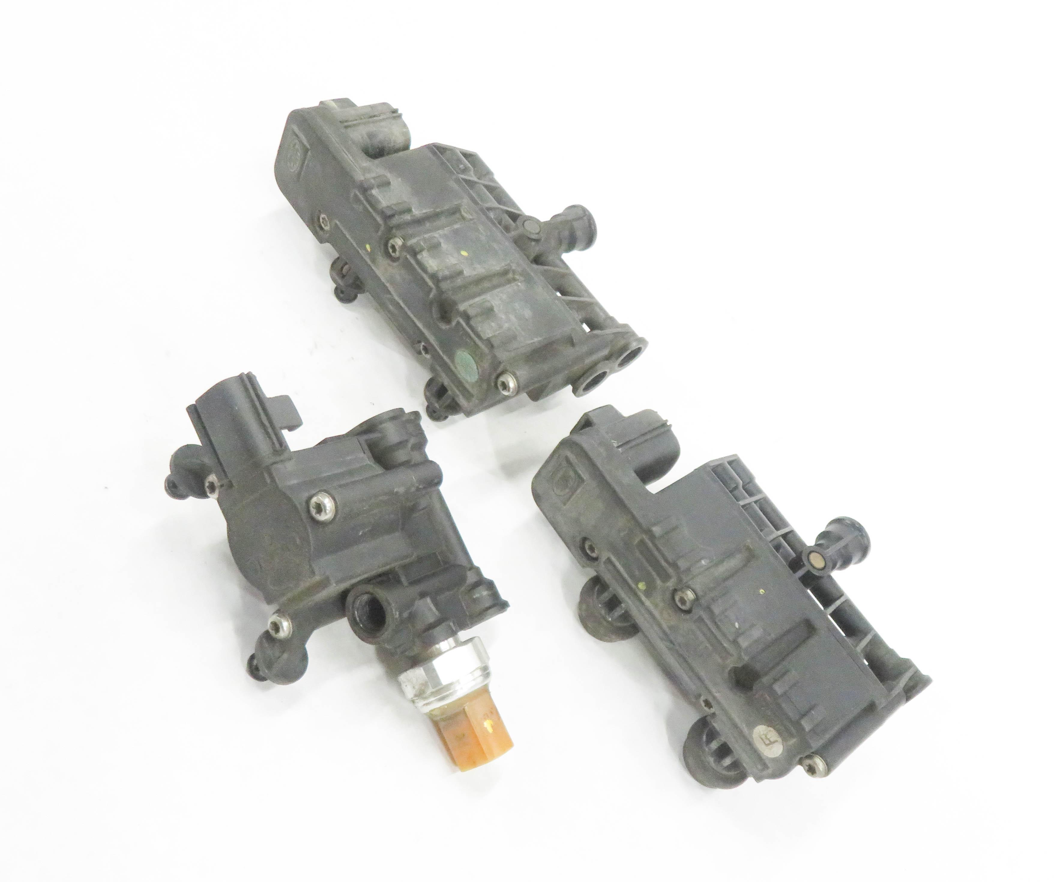 2011 RANGE ROVER SPORT (L320) AIR SUSPENSION PRESSURE VALVE BLOCK SET-3 — exact item pictured
