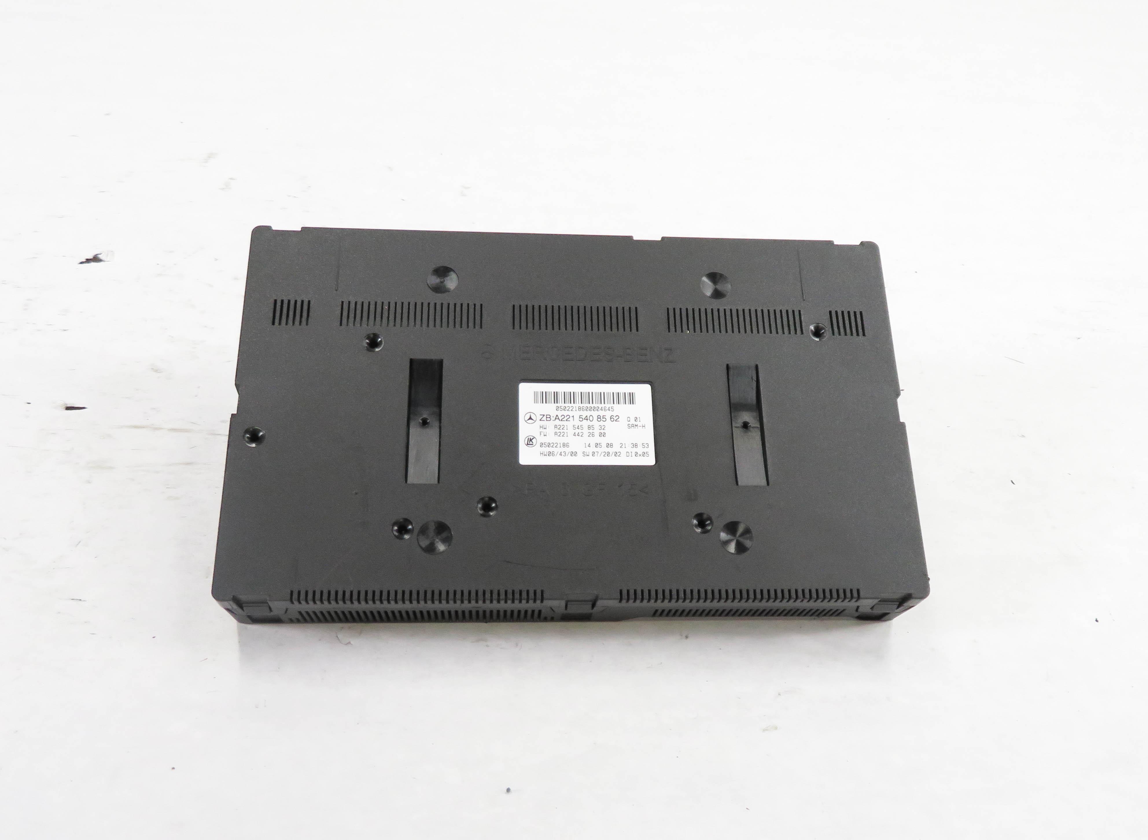 2009 MERCEDES BENZ S550 (W221) REAR SIGNAL ACQUISITION CONTROL MODULE (SAM) — exact item pictured