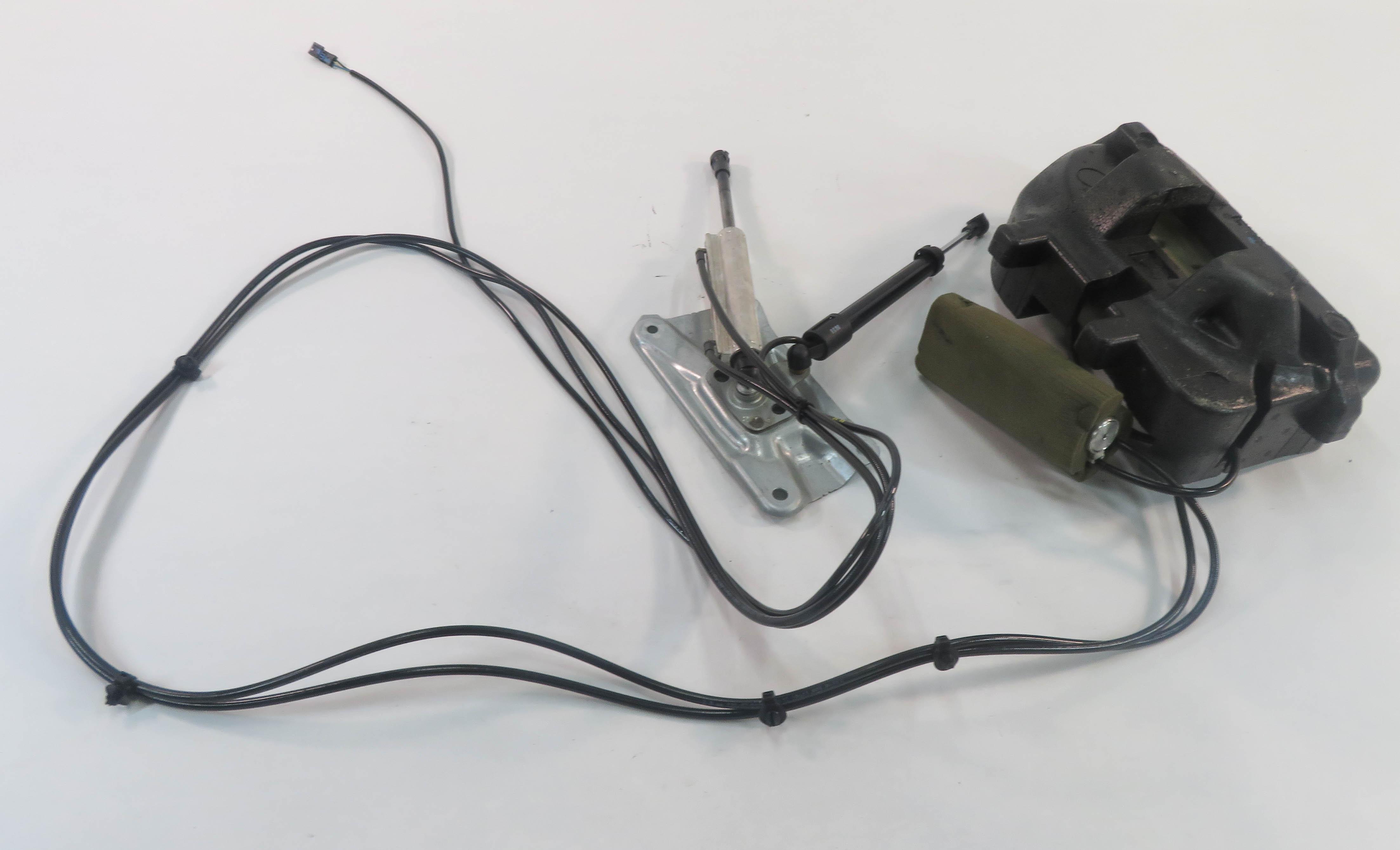 2006-2009 MERCEDES ML-CLASS (W164) REAR TRUNK LIFT MOTOR w/ RAM & LINES (2-PIN) — exact item pictured