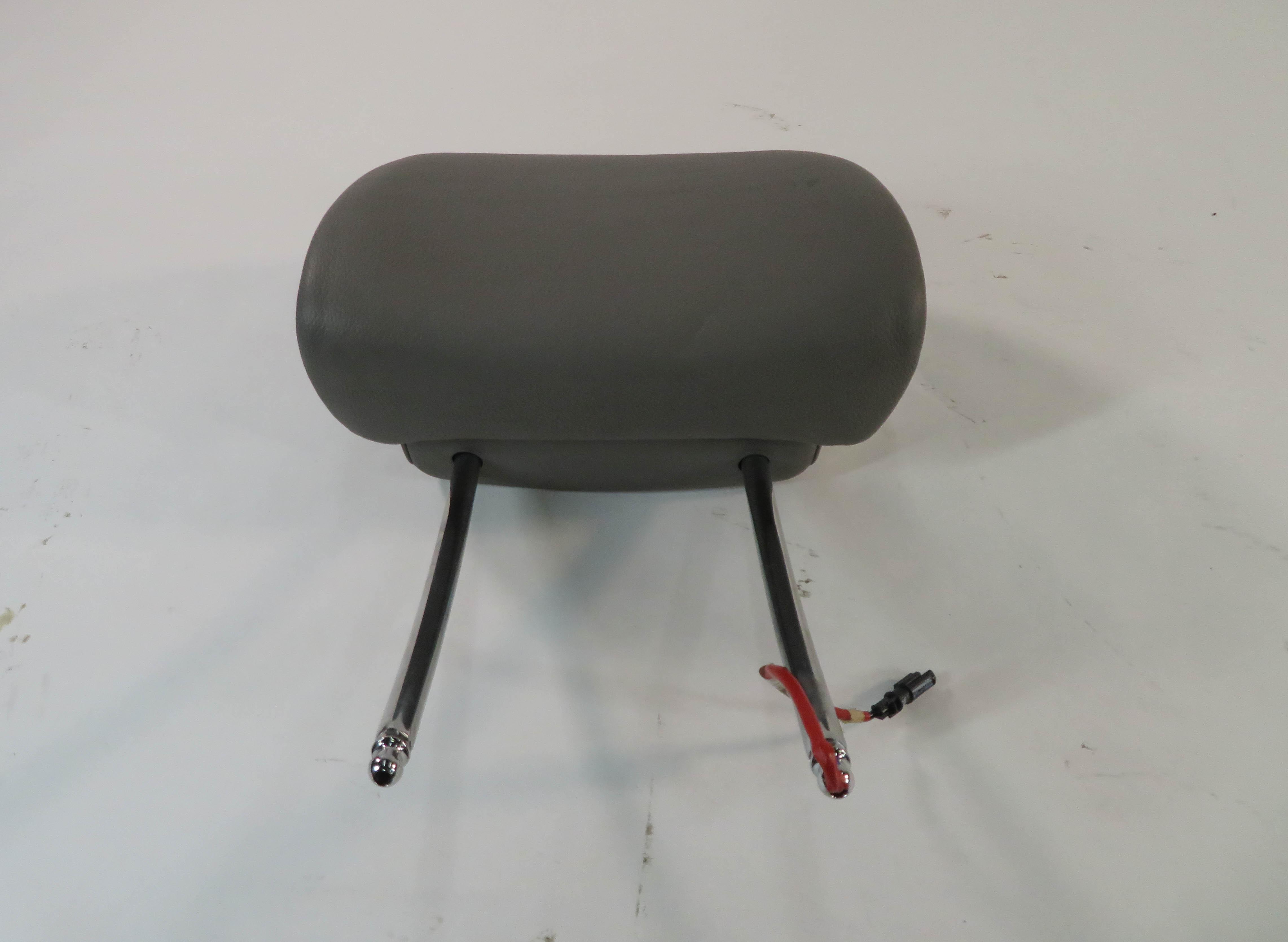 2009 BMW X5 (E70) RIGHT FRONT PASSENGER ACTIVE HEADREST (GRAY) — exact item pictured