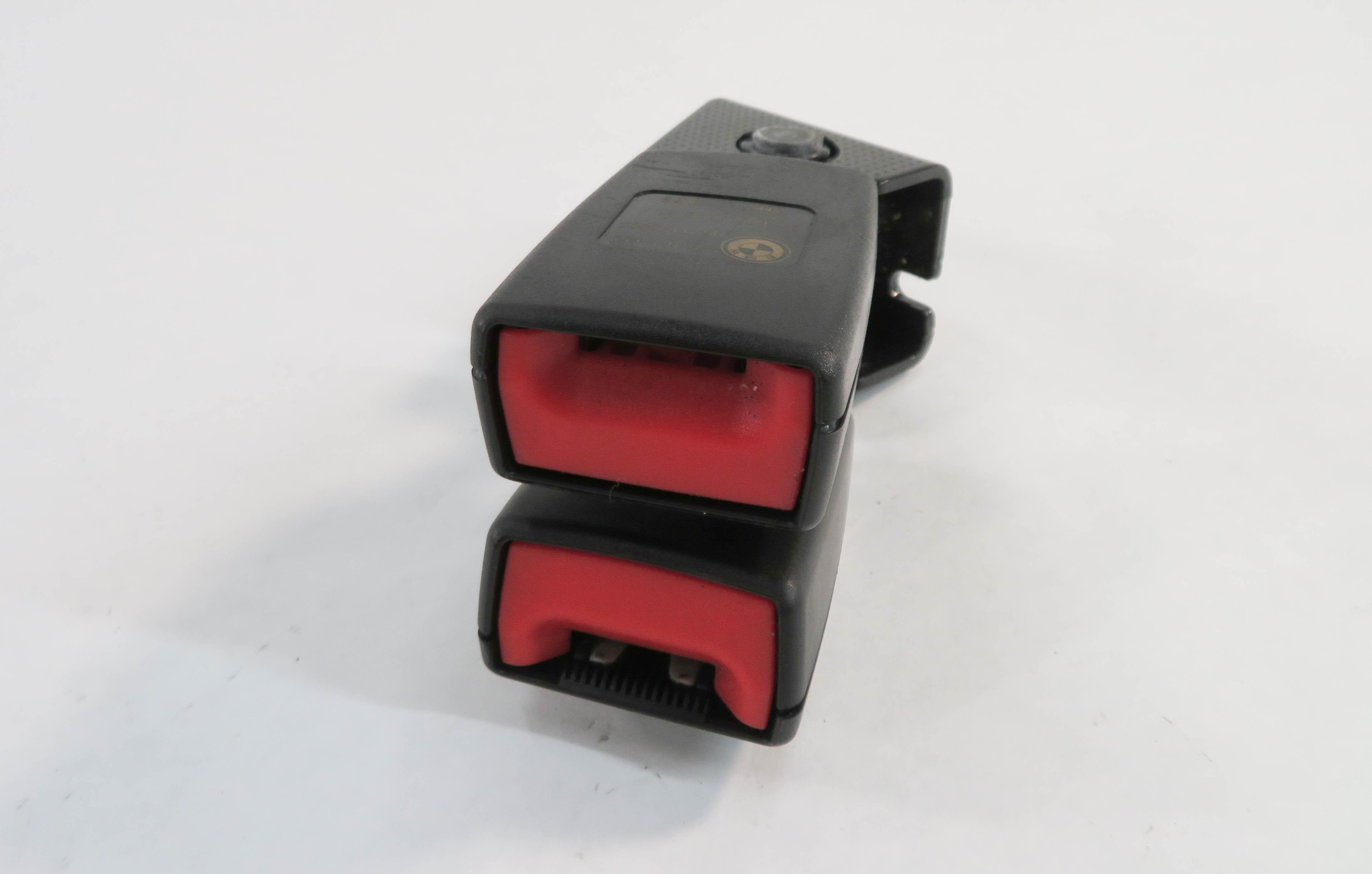 2009 BMW X5 (E70) REAR 3rd THIRD ROW SEAT SEATBELT BUCKLE RECEIVER SET-2 (BLACK) — exact item pictured