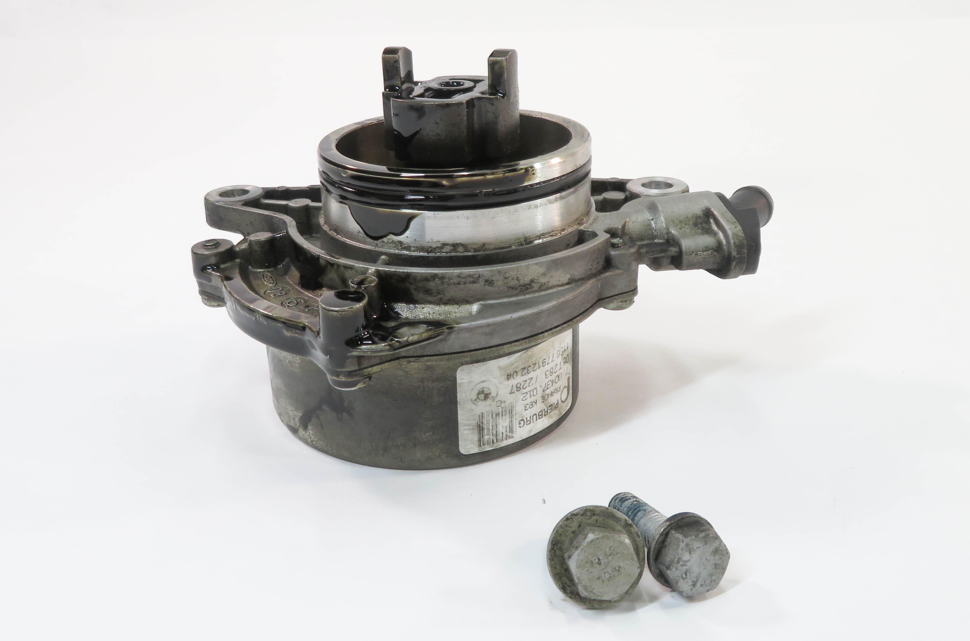 2009-2013 BMW X5 335D (E70 E90) 3.0L M57Y TURBO DIESEL ENGINE BRAKE VACUUM PUMP — exact item pictured