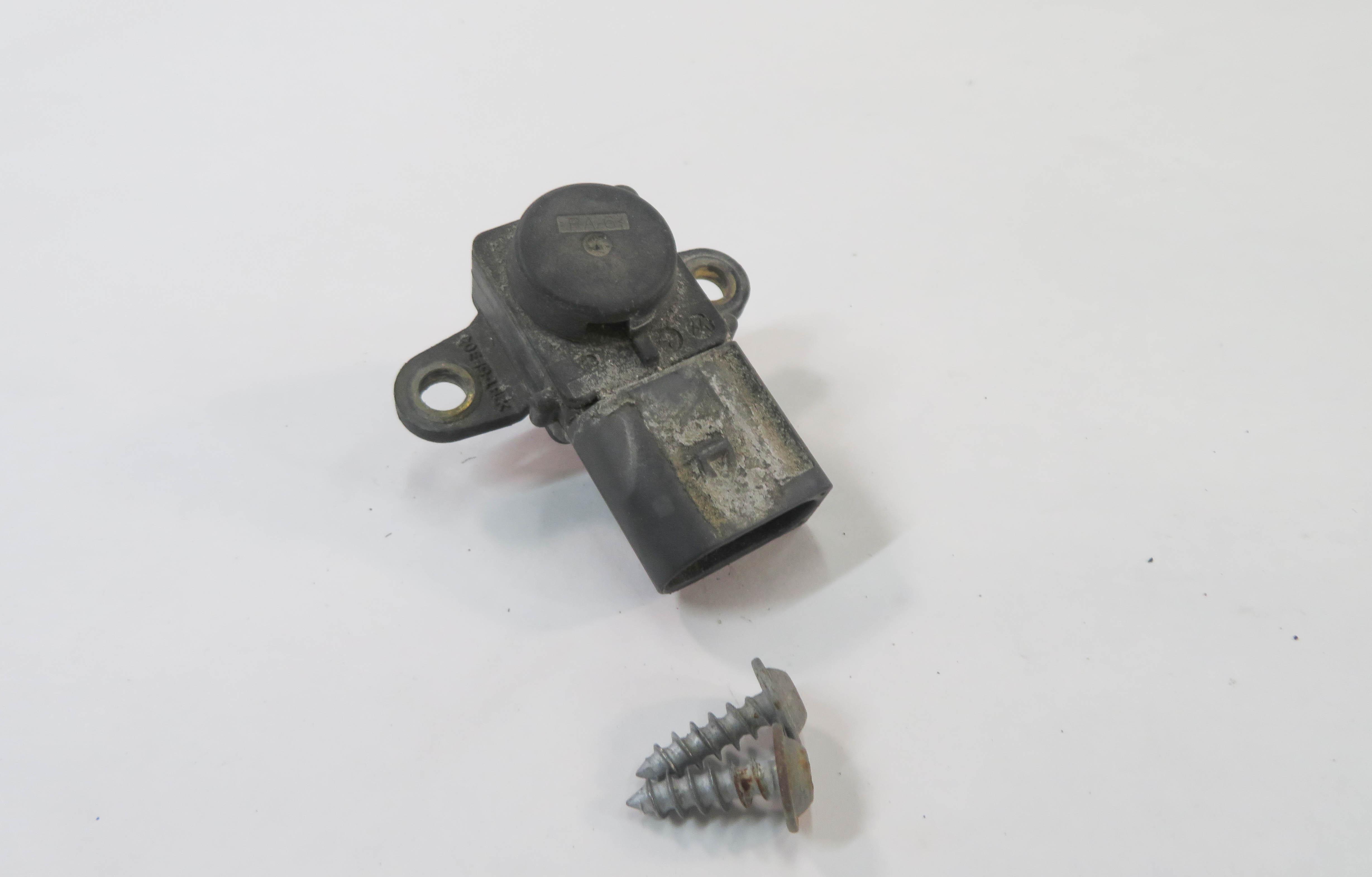 2006 BMW M5 ///M (E60) 5.0L S85 V10 - MANIFOLD ABSOLUTE PRESSURE SENSOR (MAP) — exact item pictured