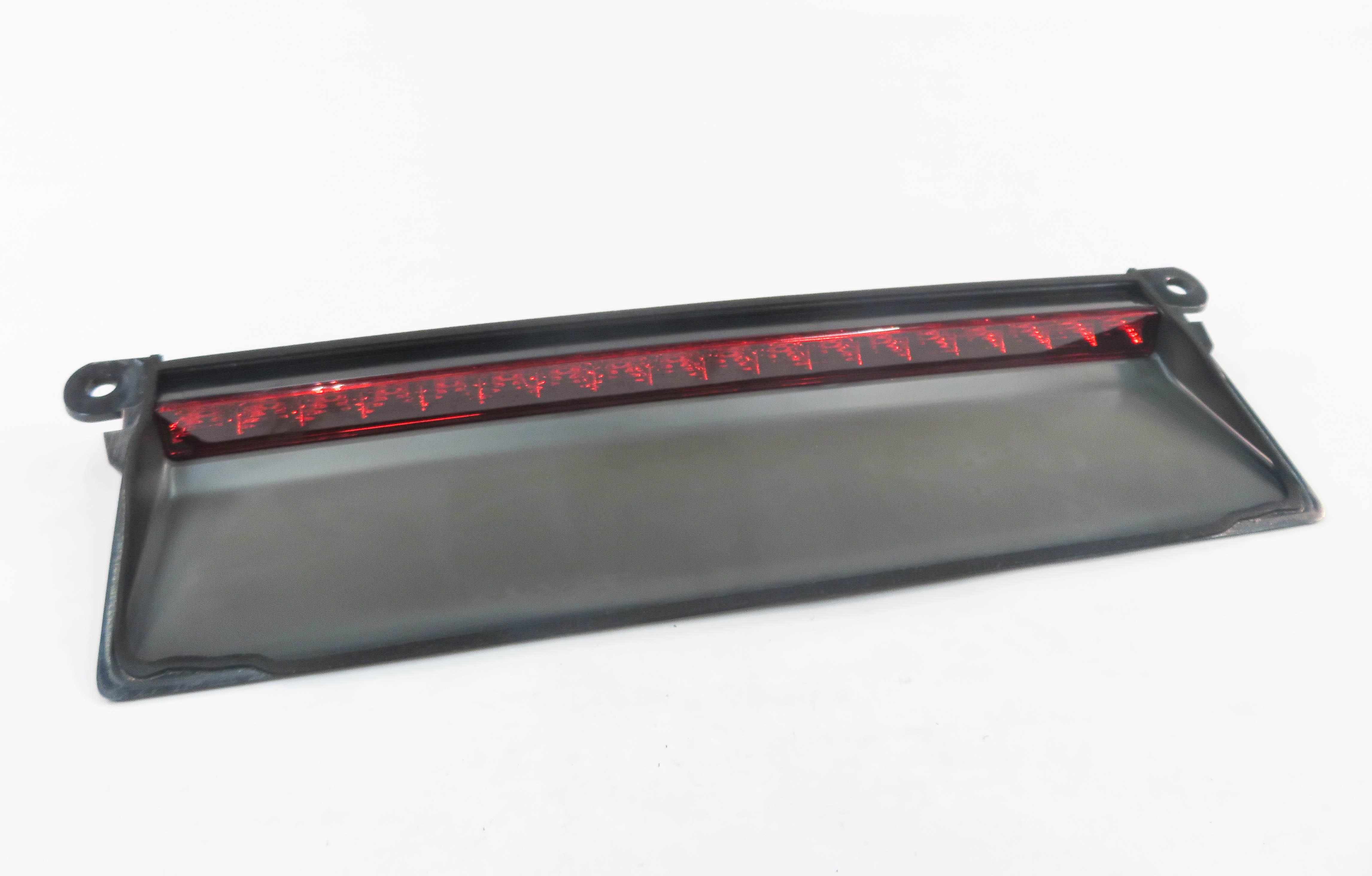 2010 PORSCHE PANAMERA (970 G1) REAR 3rd THIRD BRAKE LIGHT STOP SIGNAL LAMP — exact item pictured