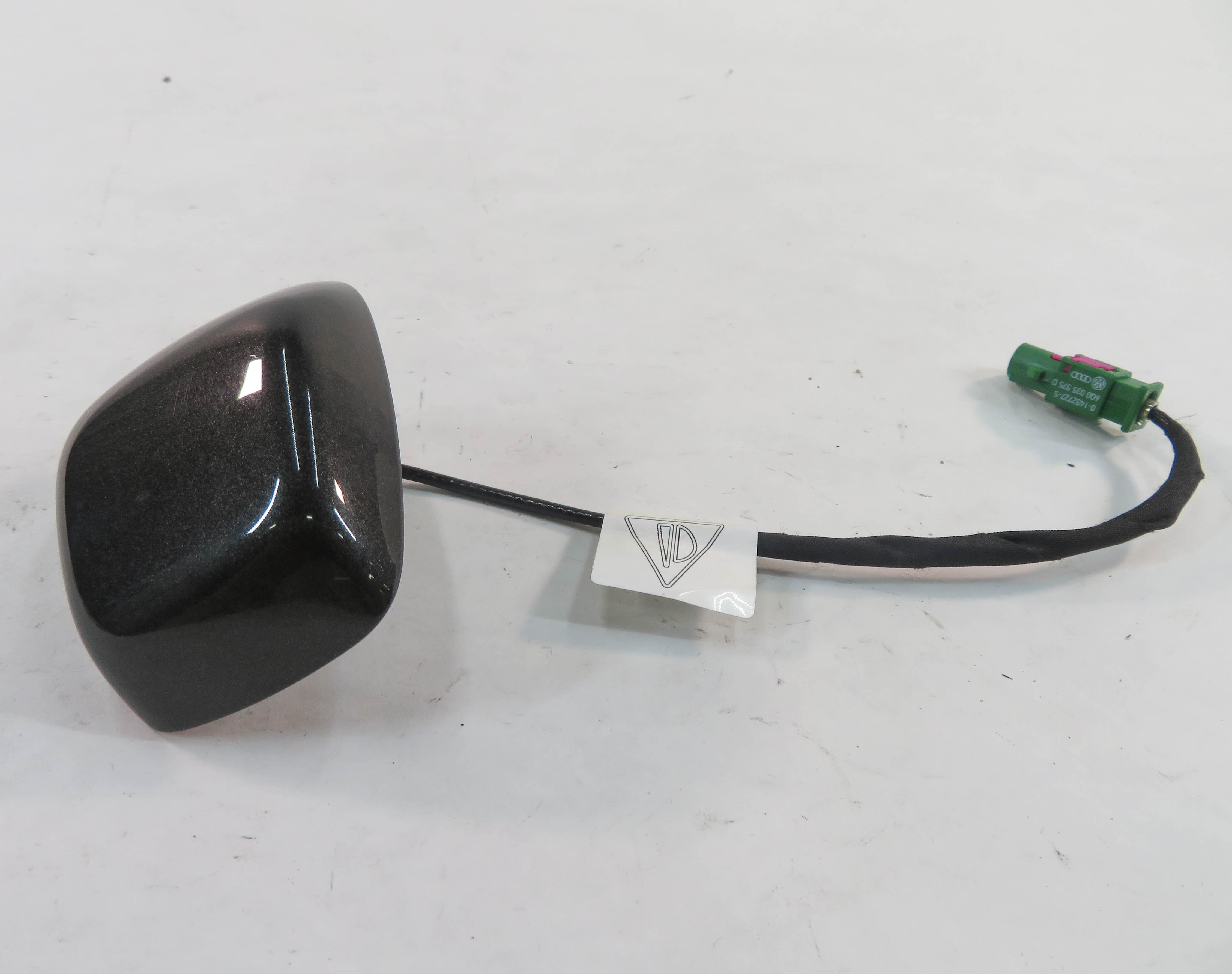 10-16 PORSCHE CAYENNE PANAMERA (958 / 970 G1) RADIO STEREO ANTENNA (GRAY 1A1A) — exact item pictured