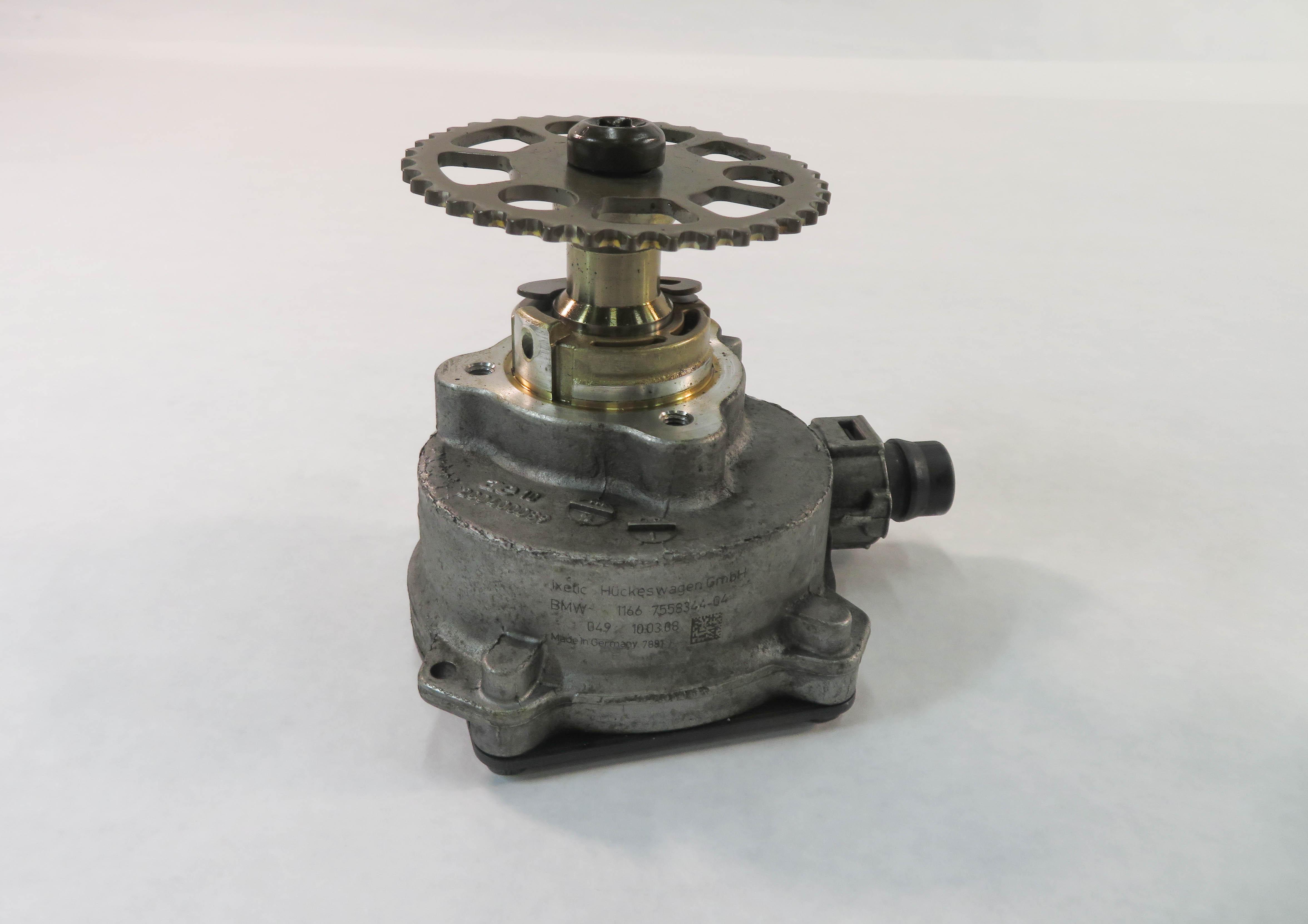 2007-2013 BMW 128i 323i 328i 528i X3 X5 Z4 (E87 E90 E60 F25 E70 E89) VACUUM PUMP — exact item pictured