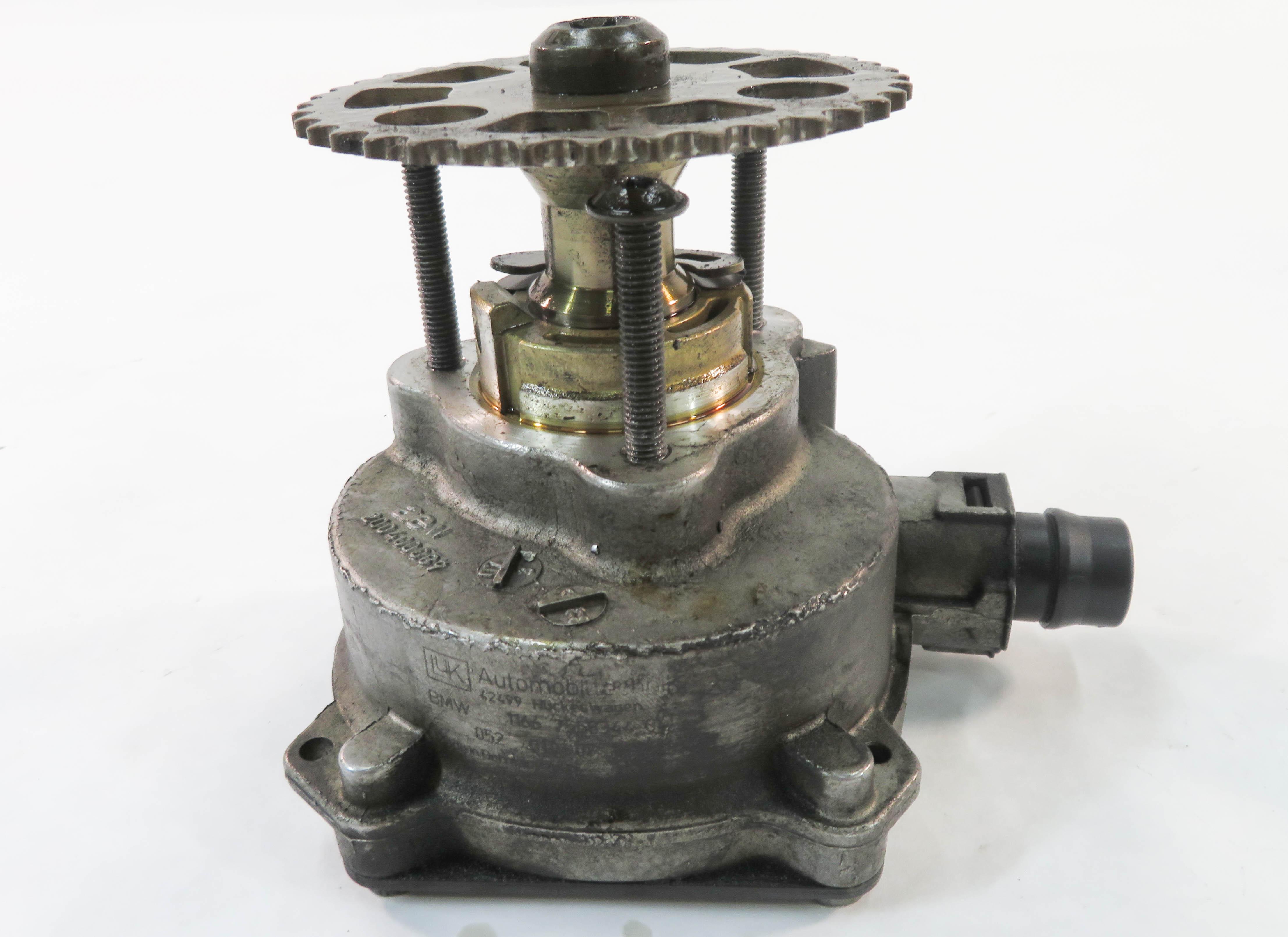 2007-2013 BMW 128i 323i 328i 528i X3 X5 Z4 (E87 E90 E60 F25 E70 E89) VACUUM PUMP — exact item pictured