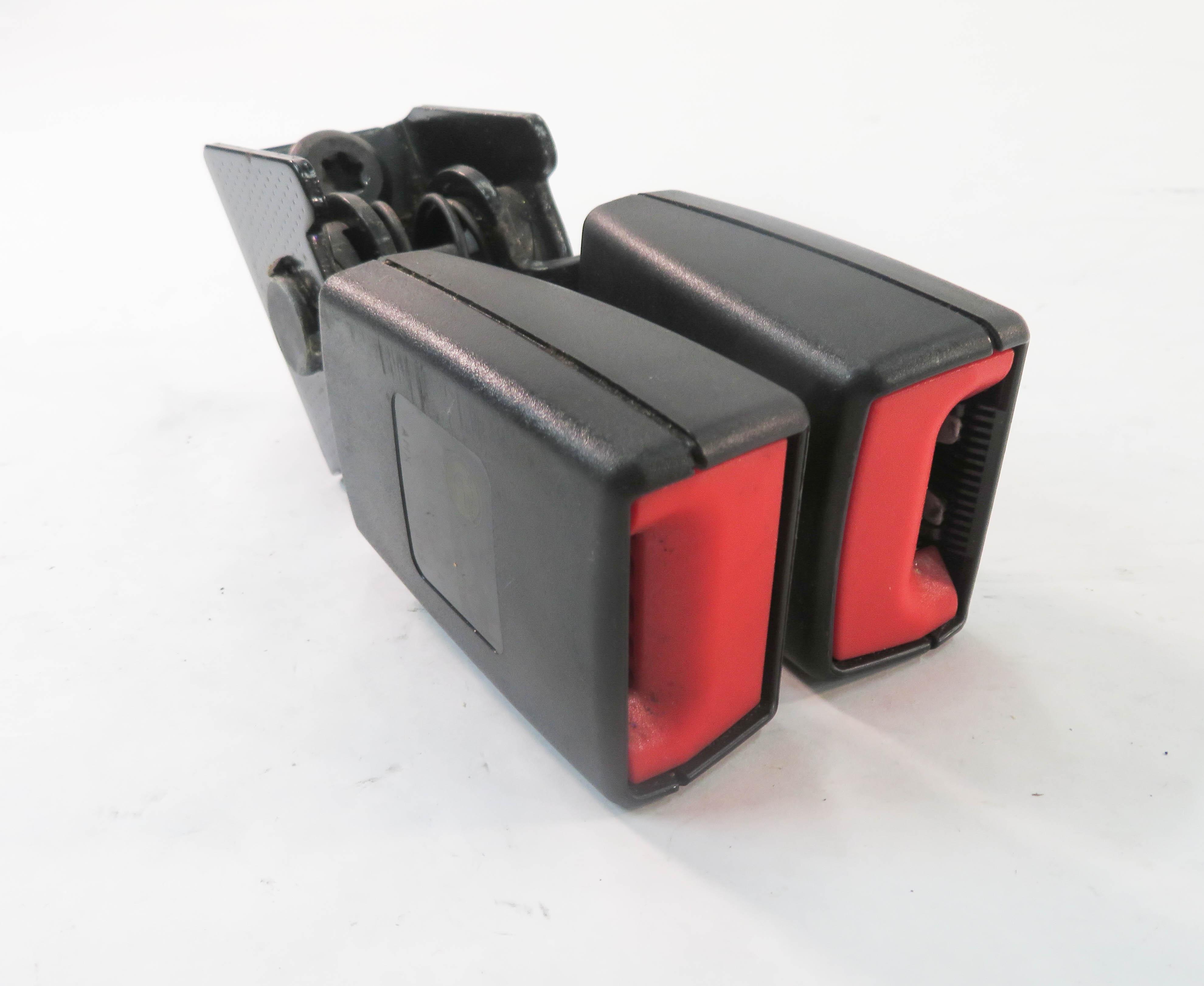 2008 BMW X5 (E70) REAR 3rd THIRD ROW SEAT SEATBELT BUCKLE RECEIVER SET-2 — exact item pictured