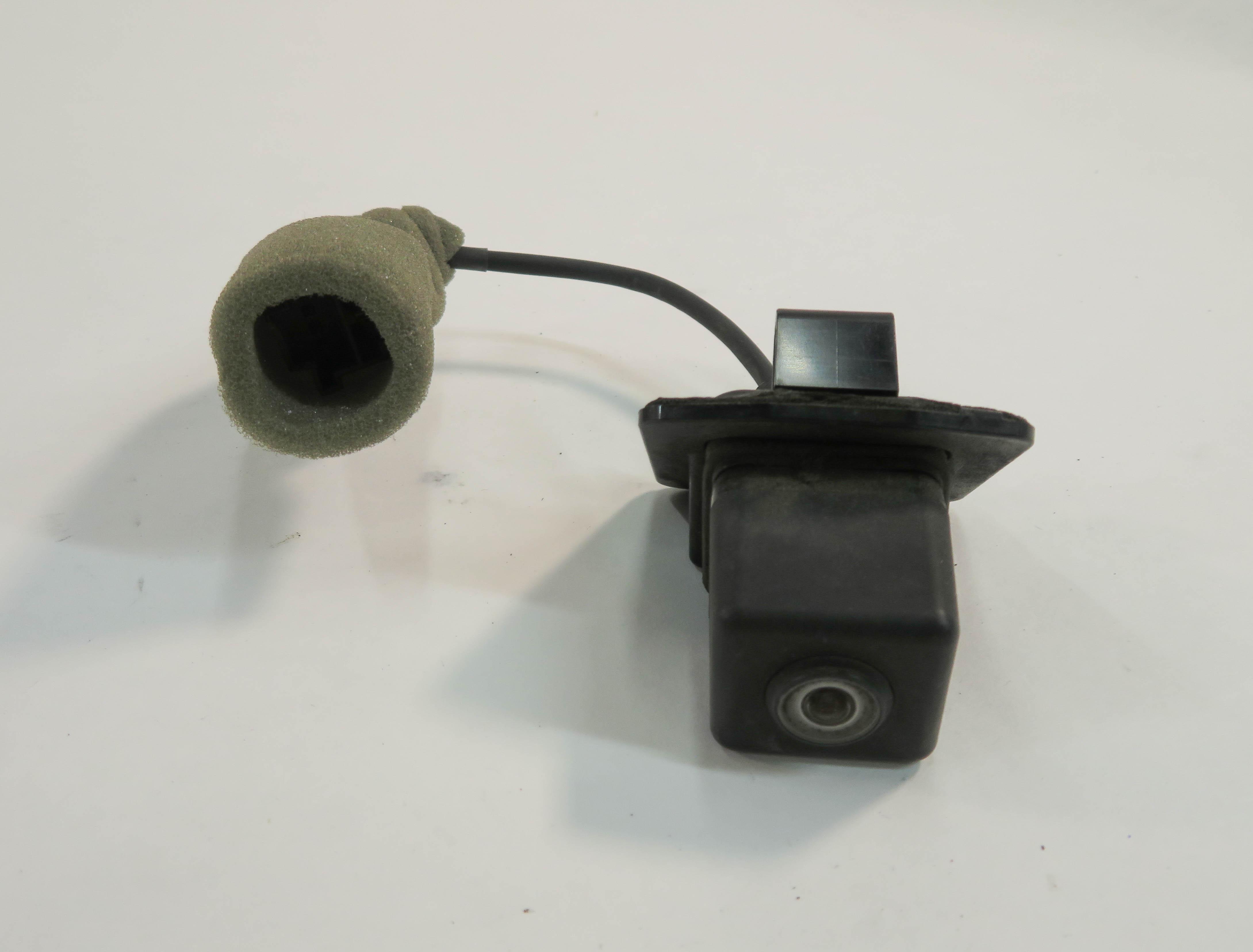 10-13 MERCEDES E300 E350 E400 E550 (A207 C207 W207 W212) BACKUP REVERSE CAMERA — exact item pictured