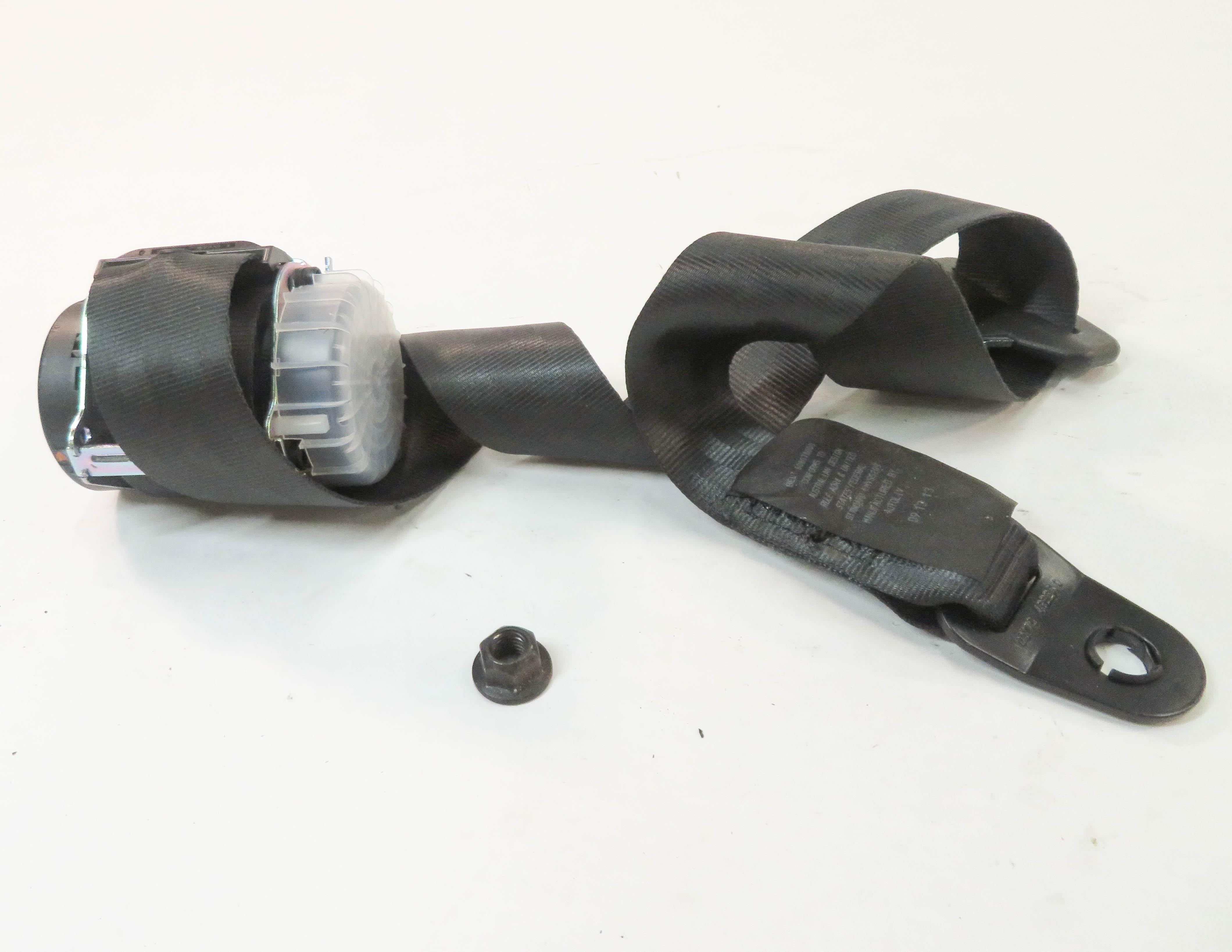 2010 RANGE ROVER SPORT (L320) REAR 2nd ROW CENTER SEAT SEATBELT RETRACTOR BLACK — exact item pictured
